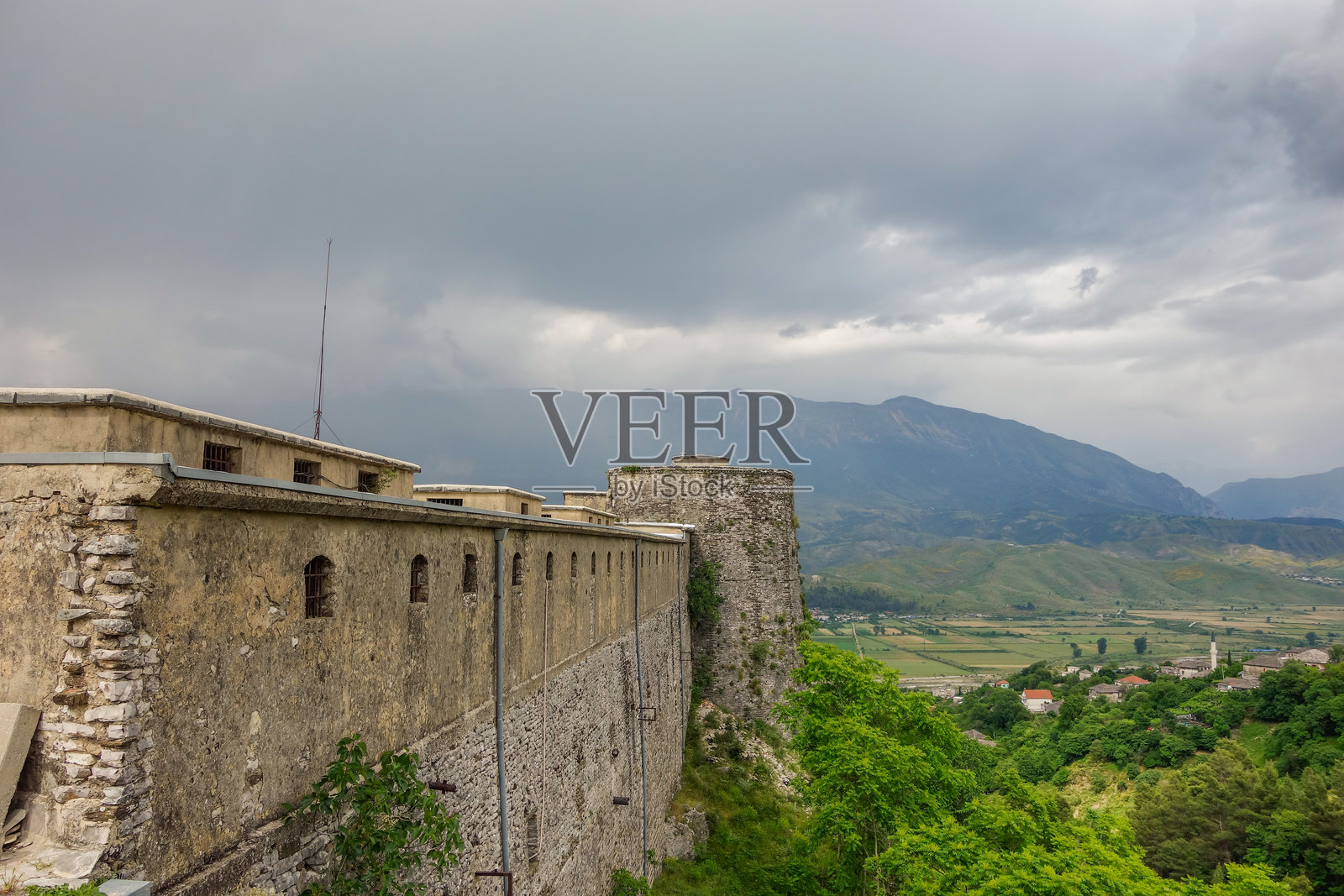 阿尔巴尼亚吉罗卡斯特城堡墙的外部景观照片摄影图片