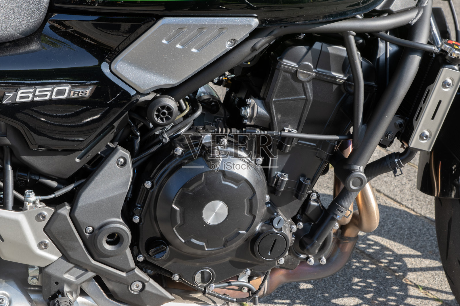 川崎Z650RS摩托车照片摄影图片