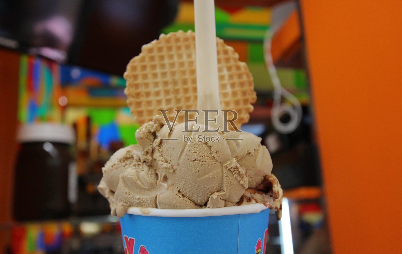 意大利甜点：威尼斯的浓缩咖啡冰淇淋照片摄影图片