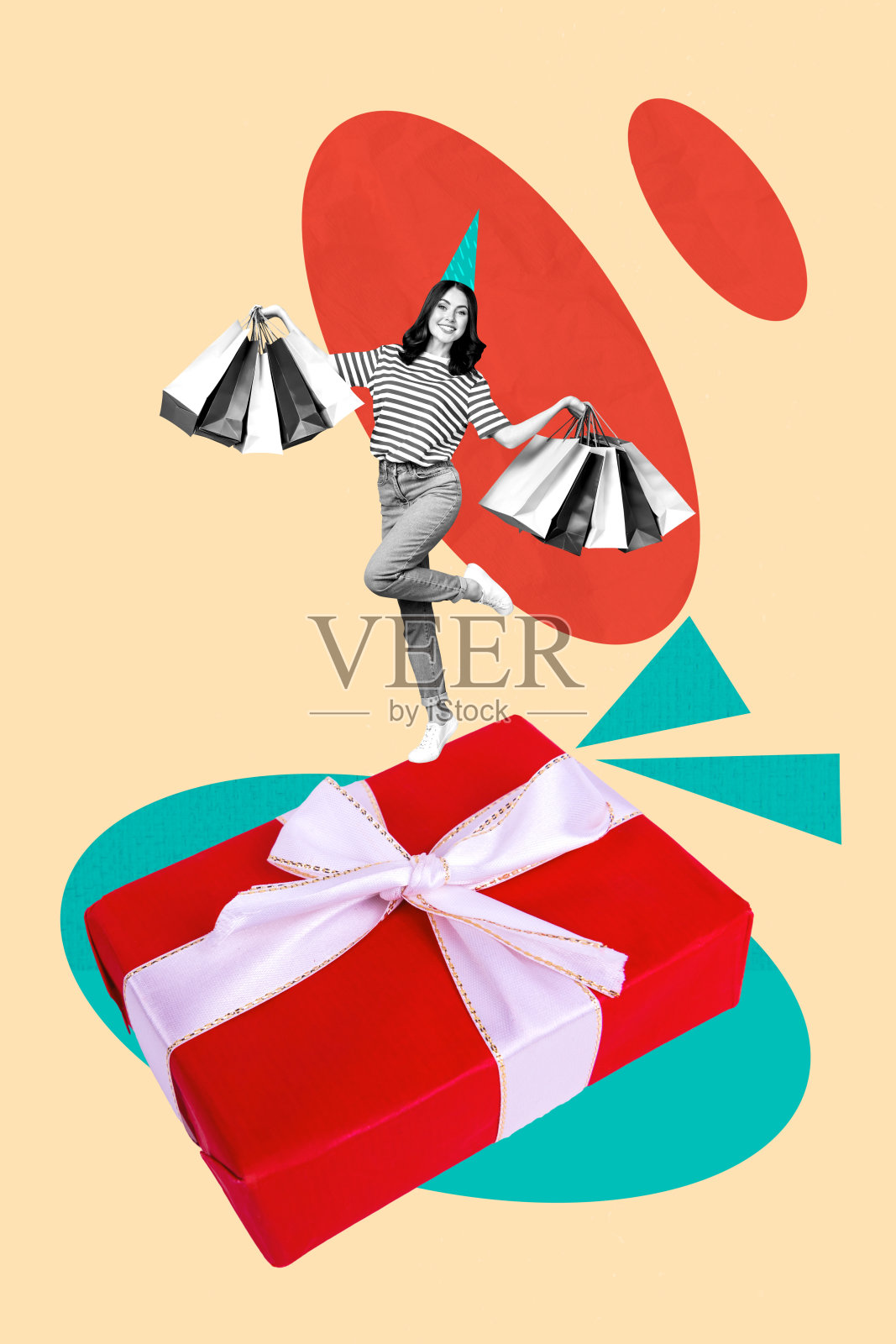 独特的垂直拼贴画，快乐的女孩手持购物袋，庆祝黑色星期五促销，穿着生日帽，手里拿着礼品盒。照片摄影图片