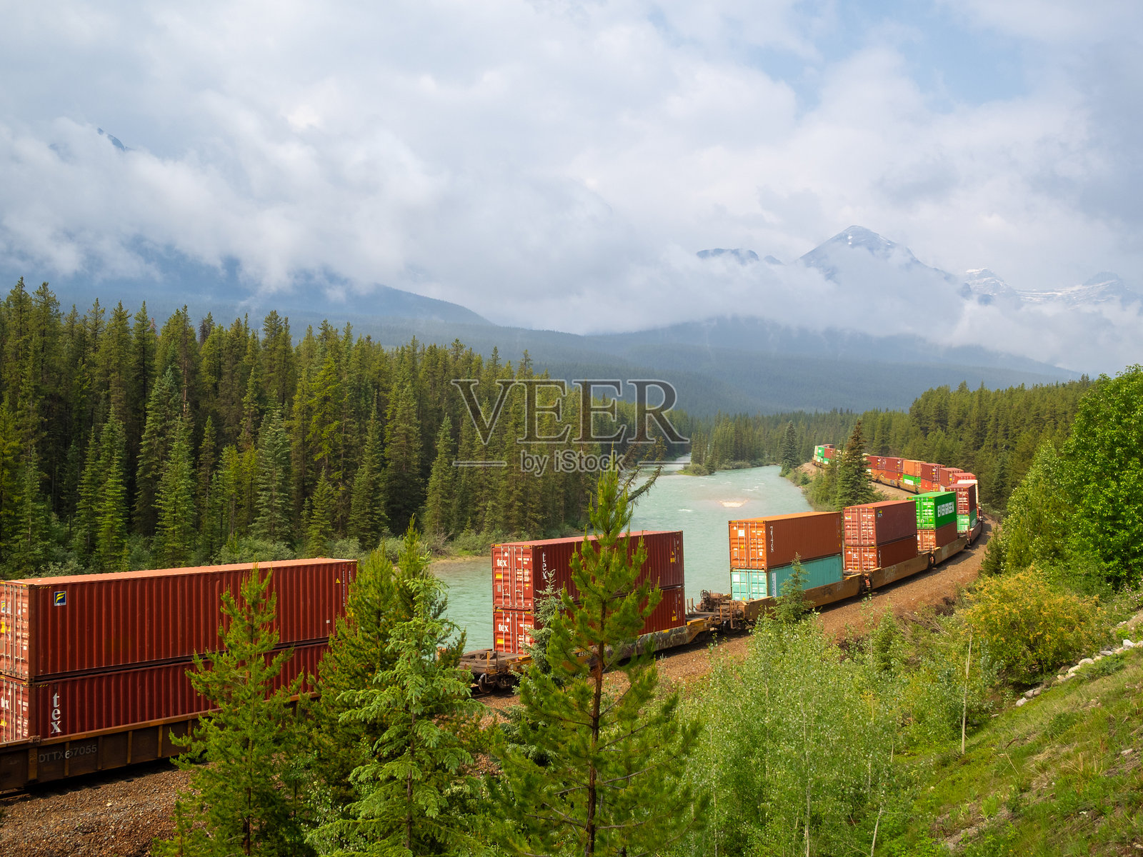 莫兰特曲线，加拿大班夫国家公园照片摄影图片