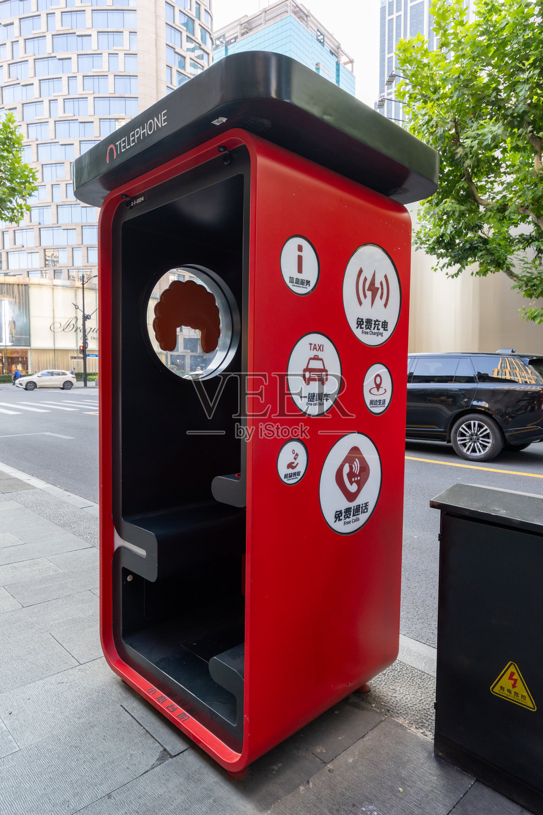 中国上海的电话亭照片摄影图片
