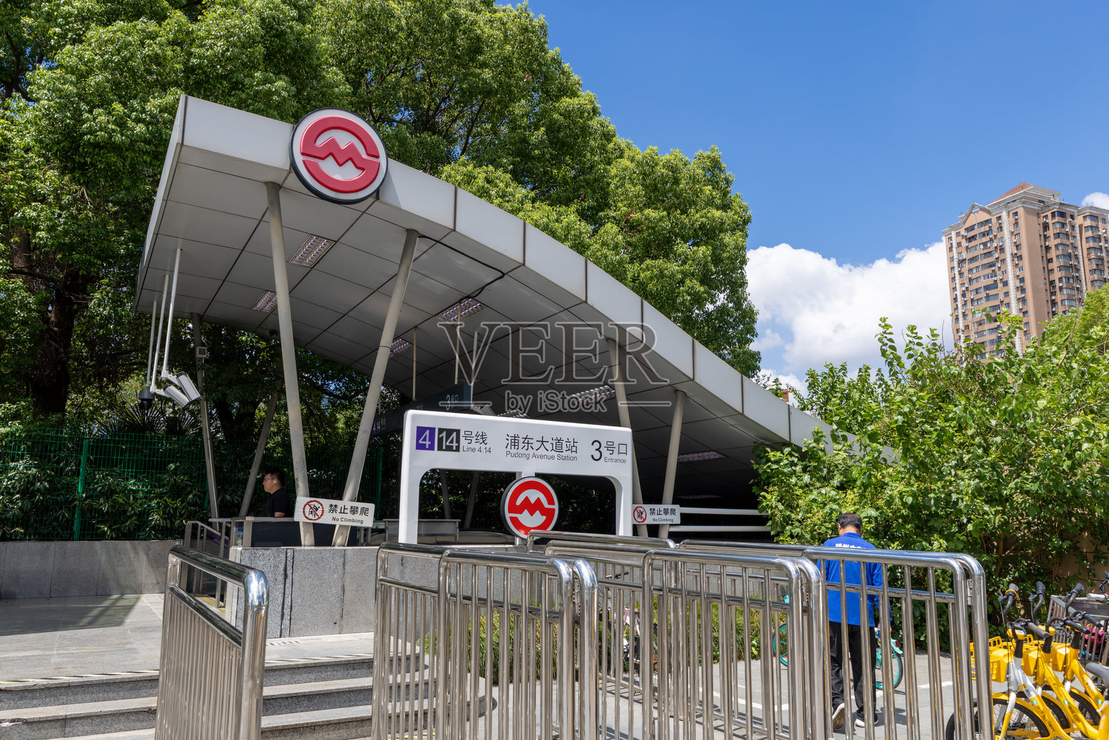 中国上海浦东大道站照片摄影图片