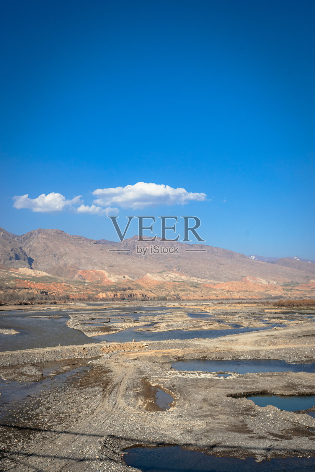 塔吉克斯坦的泽拉夫尚河照片摄影图片