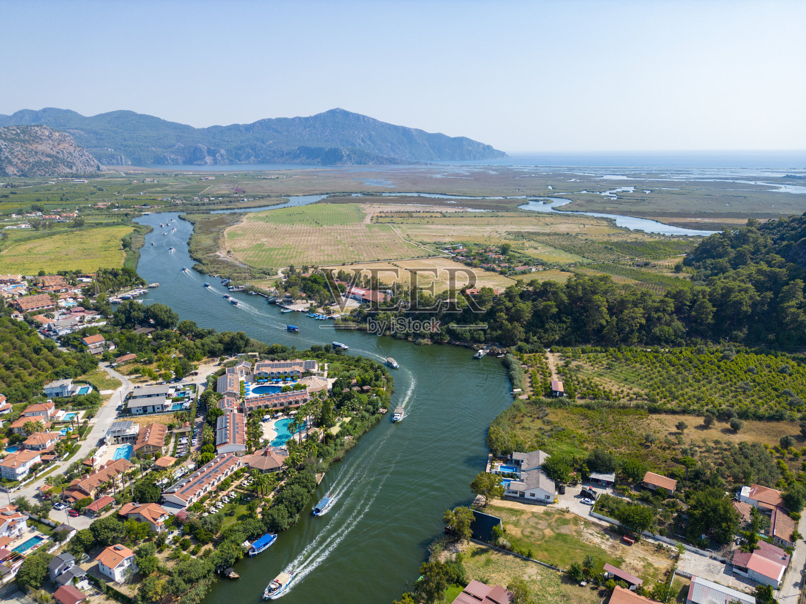 达利安区及河道的鸟瞰图照片摄影图片