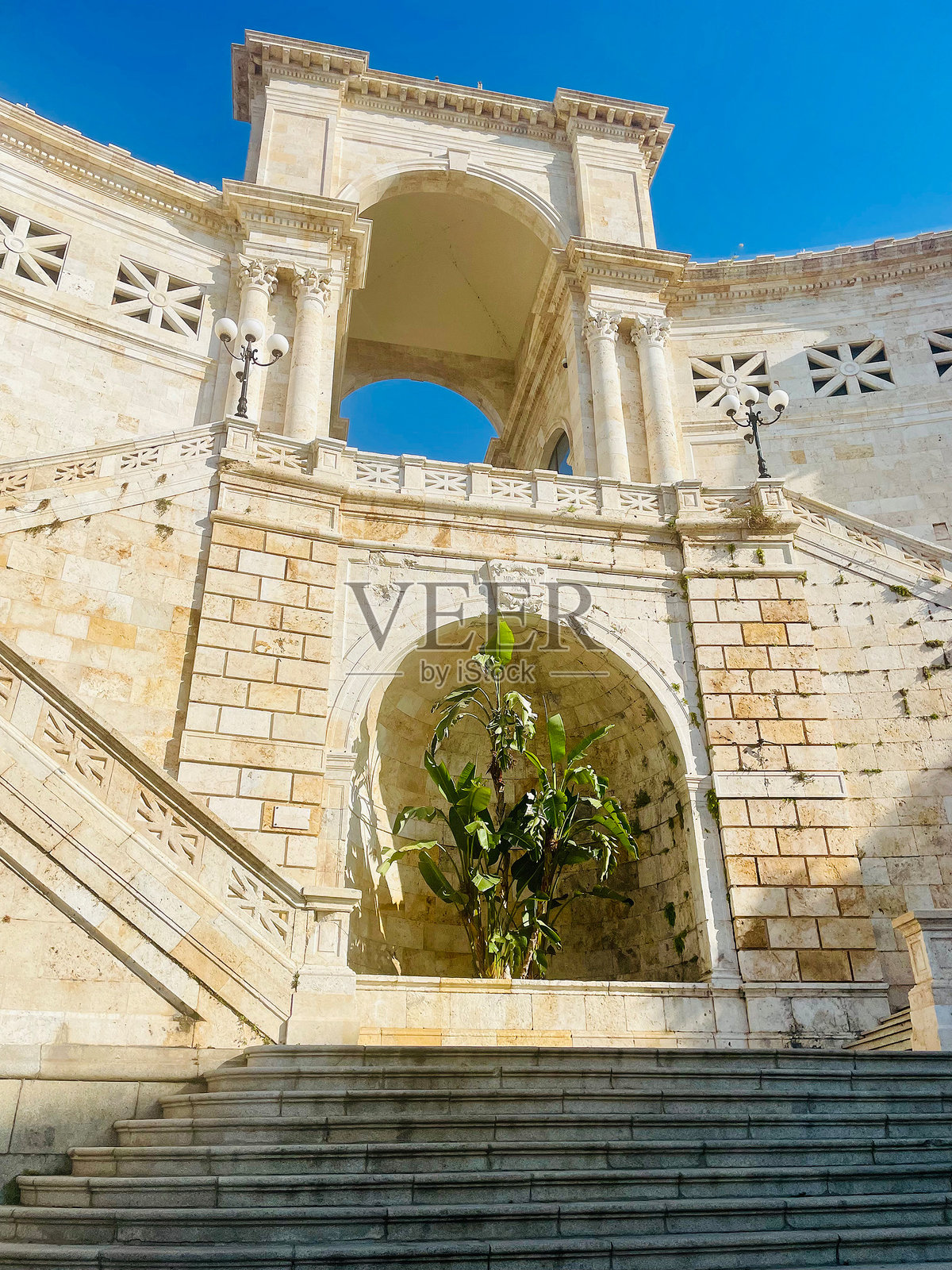 意大利撒丁岛卡利亚里的圣雷米堡垒照片摄影图片