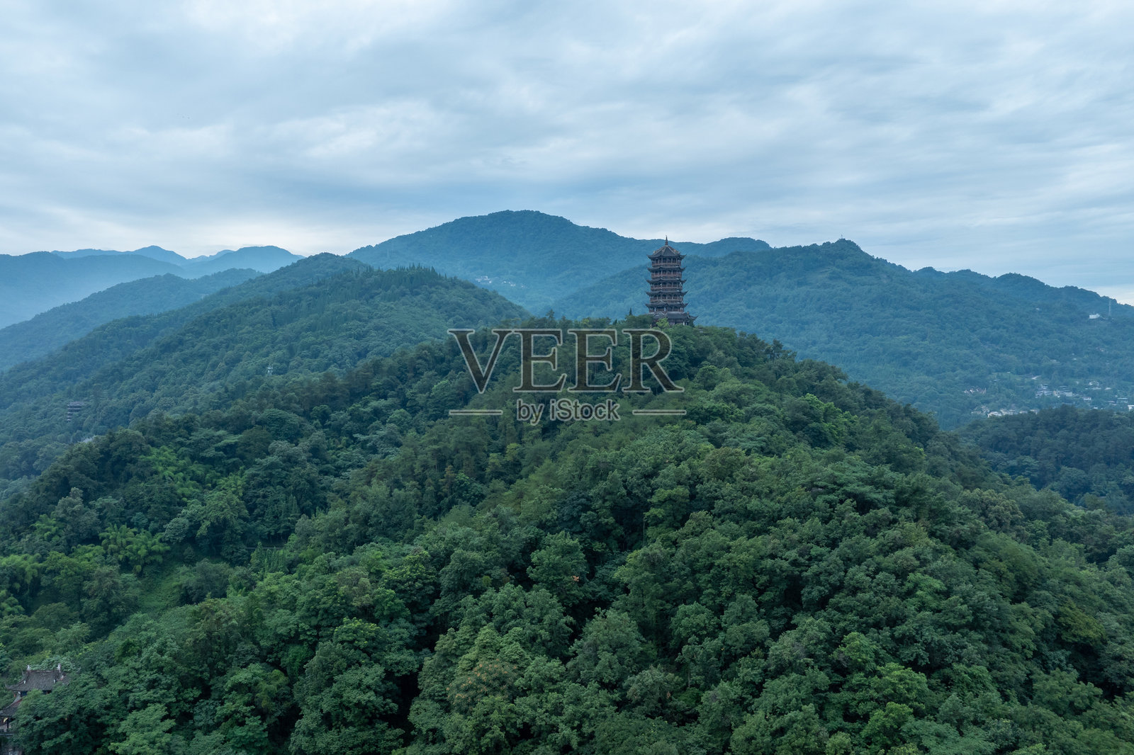 中国四川省都江堰的风景鸟瞰图照片摄影图片