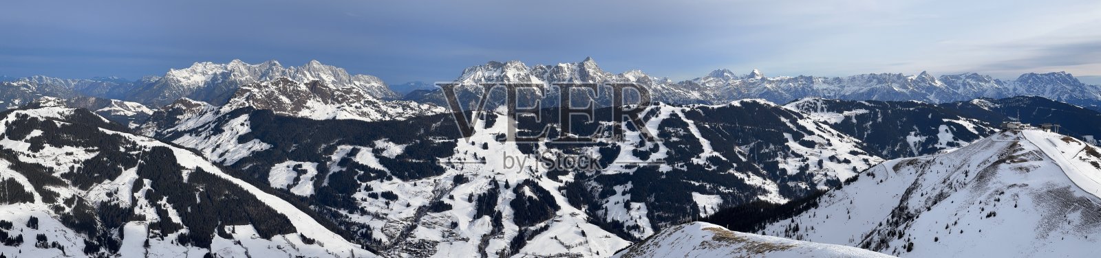 萨尔巴赫滑雪度假村照片摄影图片