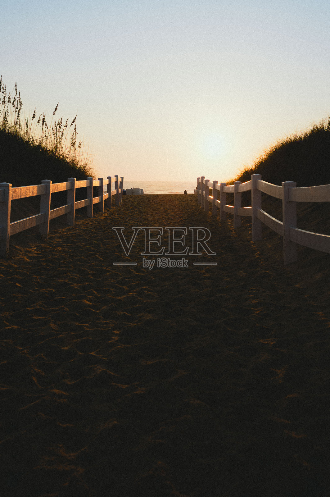 海滩日出照片摄影图片