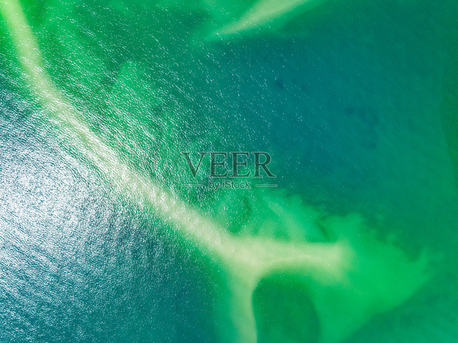 泰国攀牙府考耶岛的沙洲鸟瞰图，碧蓝的海洋，夏季背景和度假概念照片摄影图片