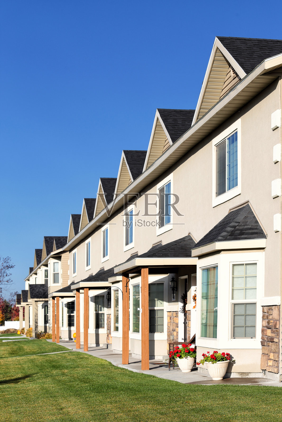 公寓综合体照片摄影图片