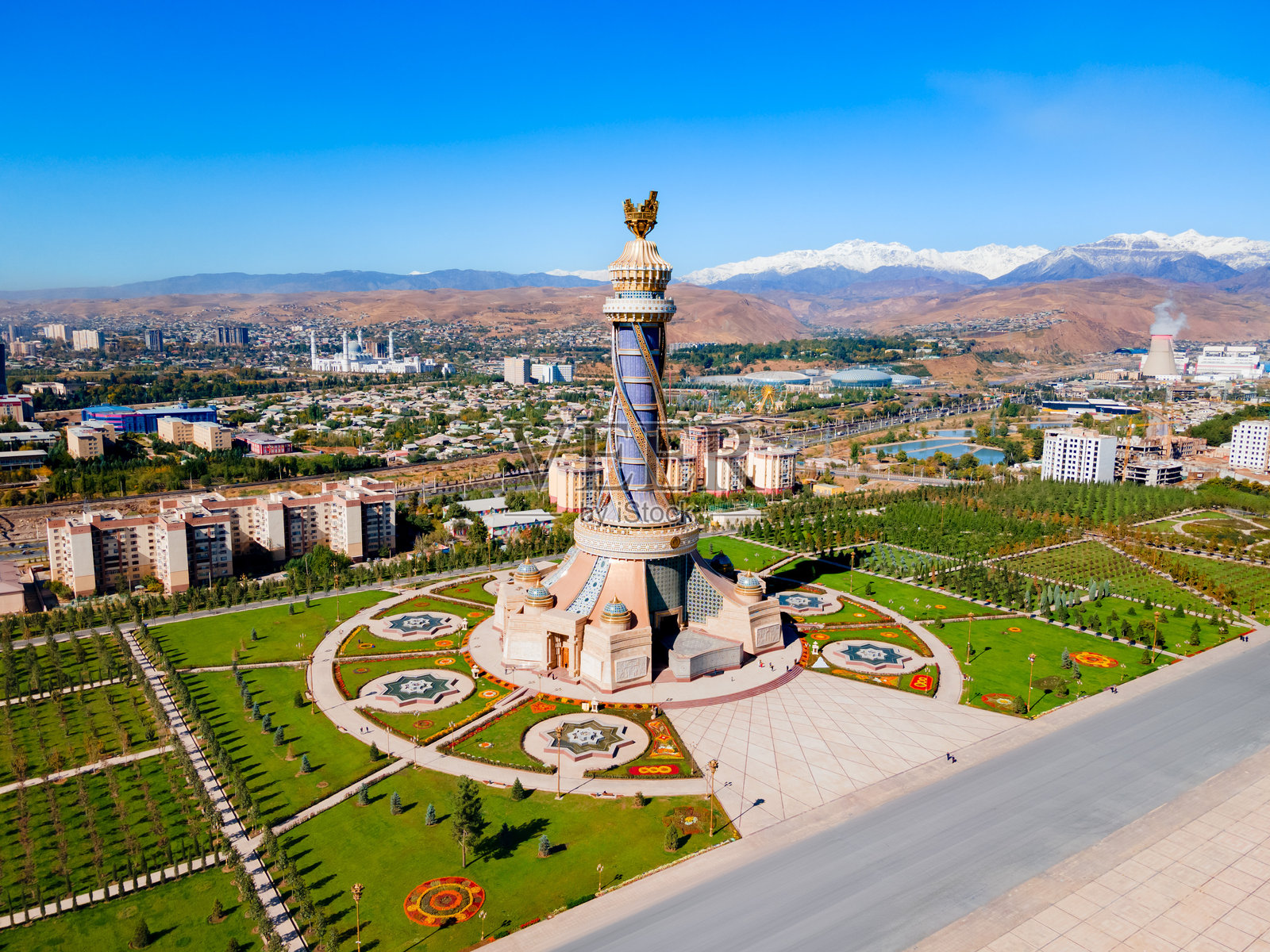 塔吉克斯坦的伊斯提克洛尔综合体空中全景图照片摄影图片