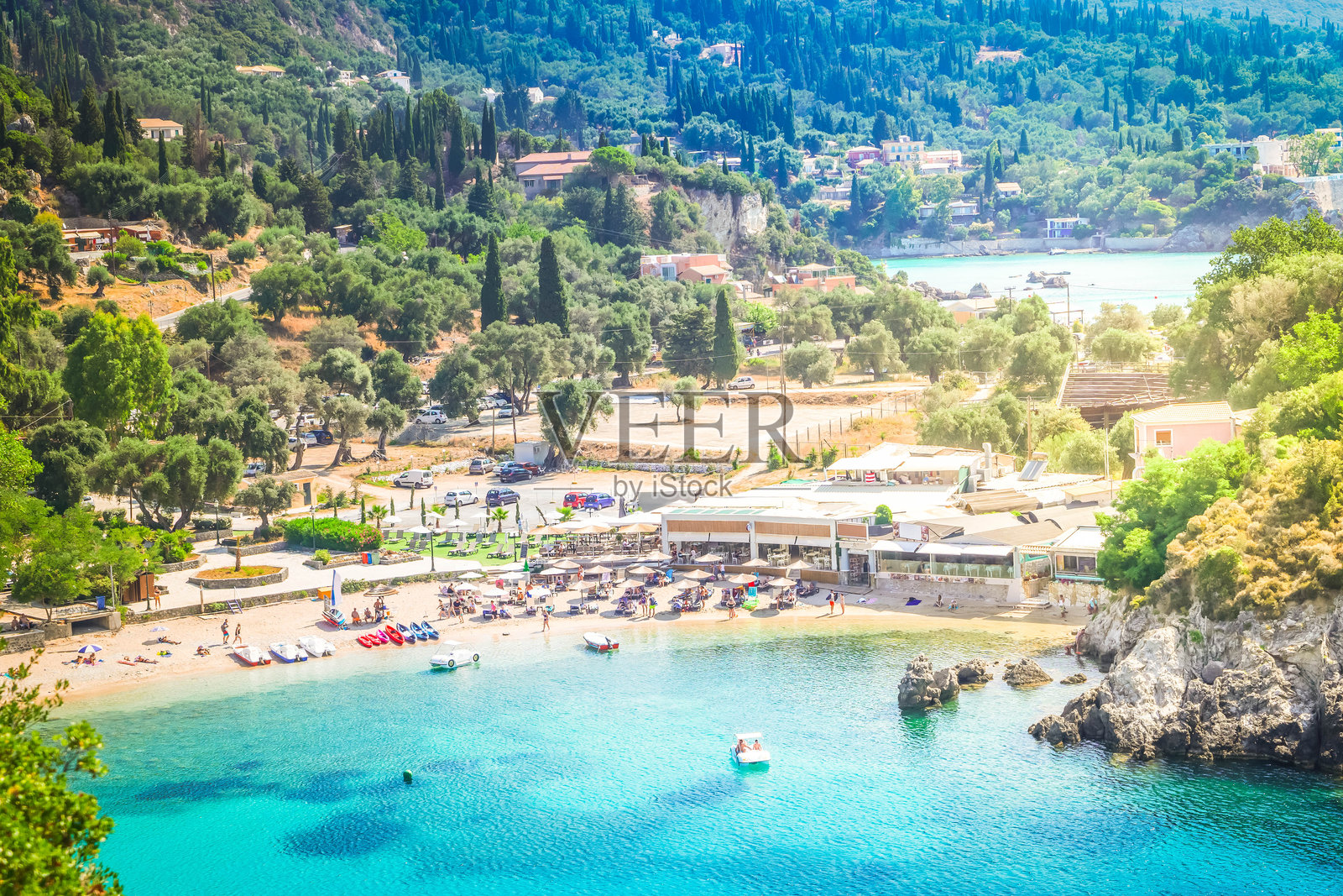 希腊科孚岛的帕莱奥卡斯特里察海滩照片摄影图片