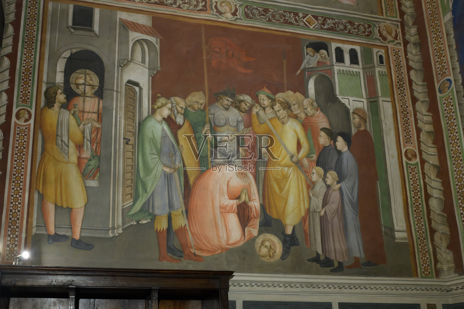 阿尼奥洛·加迪学校创作的圣斯德望殉道图壁画，位于意大利托斯卡纳的普拉托大教堂（Duomo di Prato）。照片摄影图片