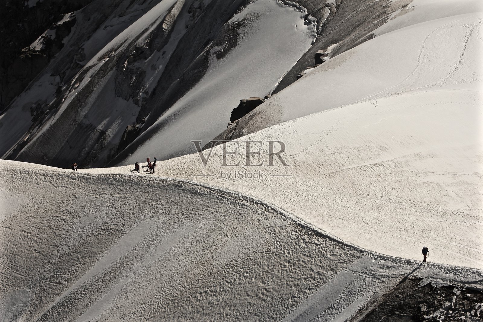 米迪峰徒步旅行照片摄影图片