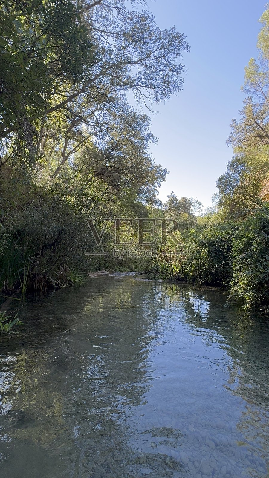 “托尔布劳”和维纳洛波河的源头照片摄影图片