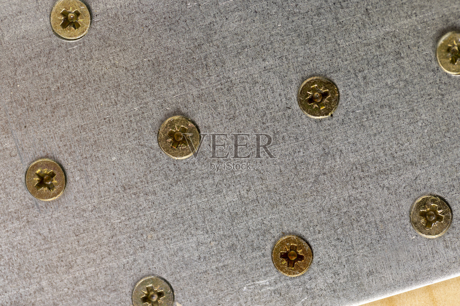 用于用螺丝连接木材部件的金属角件照片摄影图片