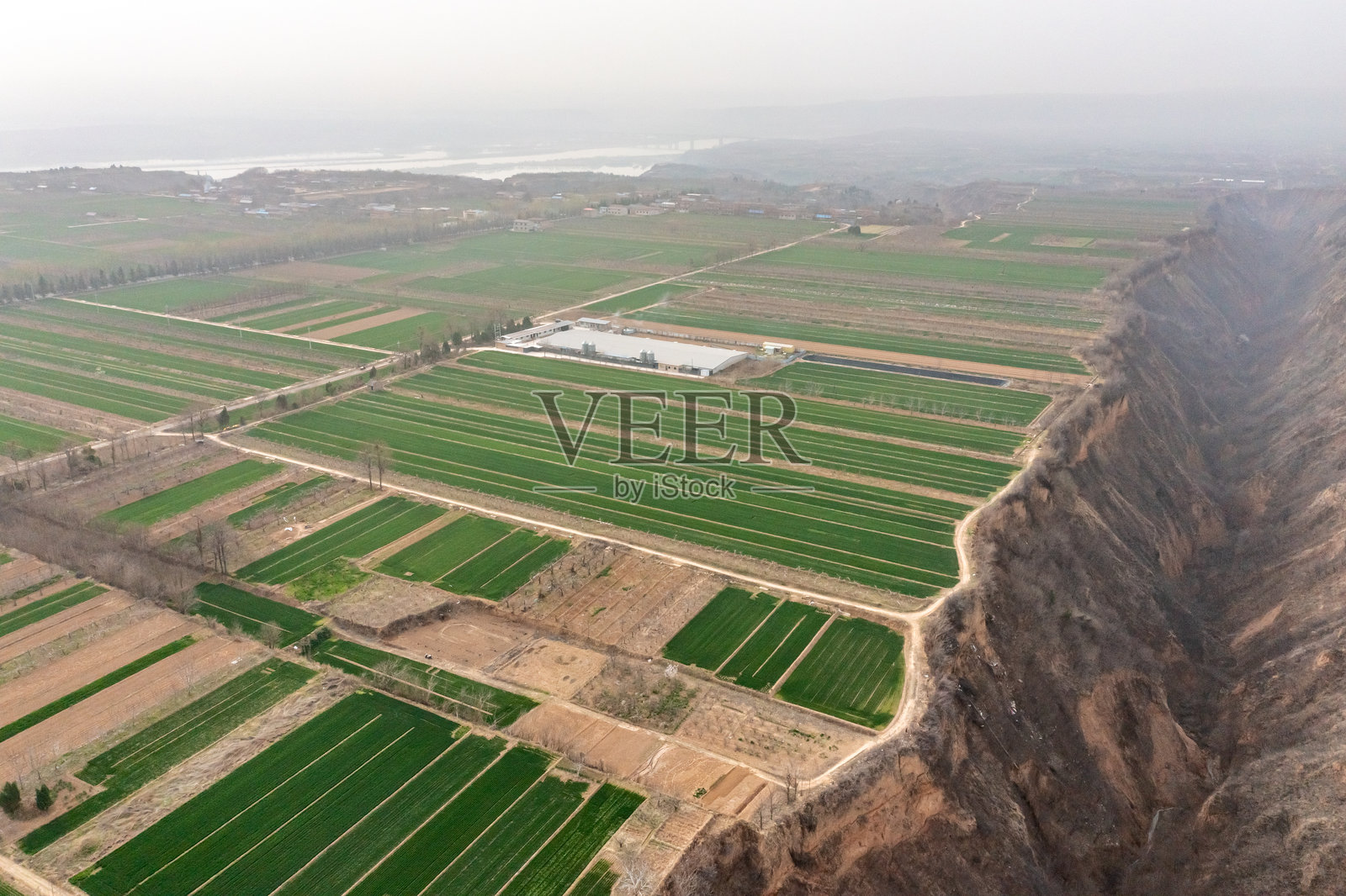 山西省运城市芮城县的莫南峡谷鸟瞰图照片摄影图片