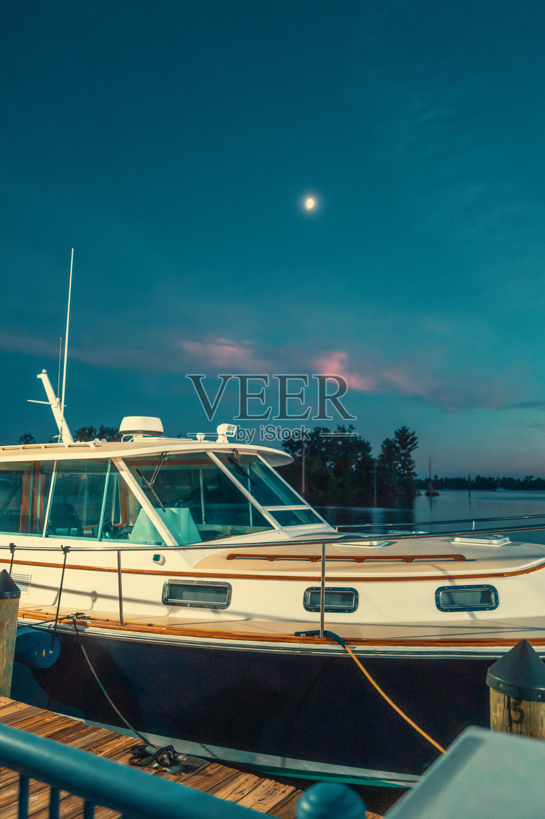 小华盛顿的船坞 - 夜晚照片摄影图片