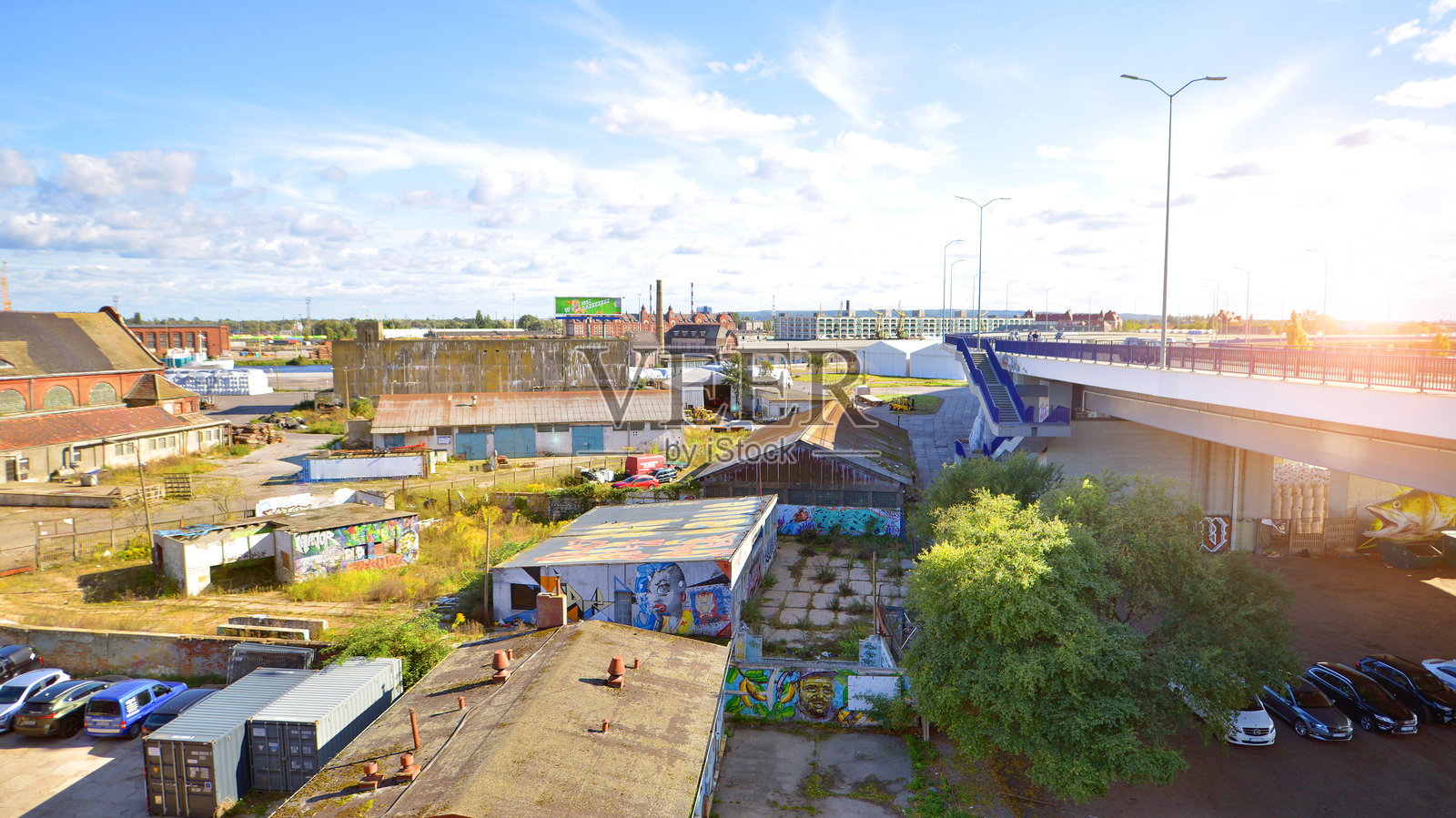 奥德河与港口的工业建筑。斯捷钦港照片摄影图片