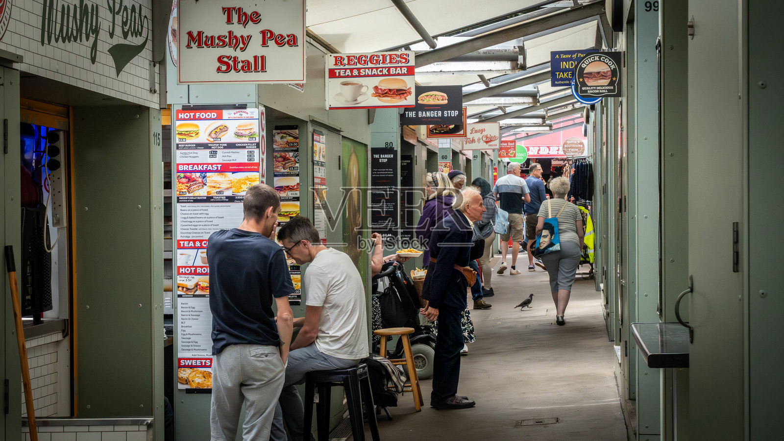 诺里奇市中心历史悠久的市集街景照片摄影图片