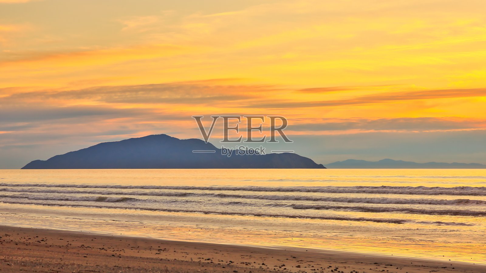 卡皮蒂岛金色日落照片摄影图片