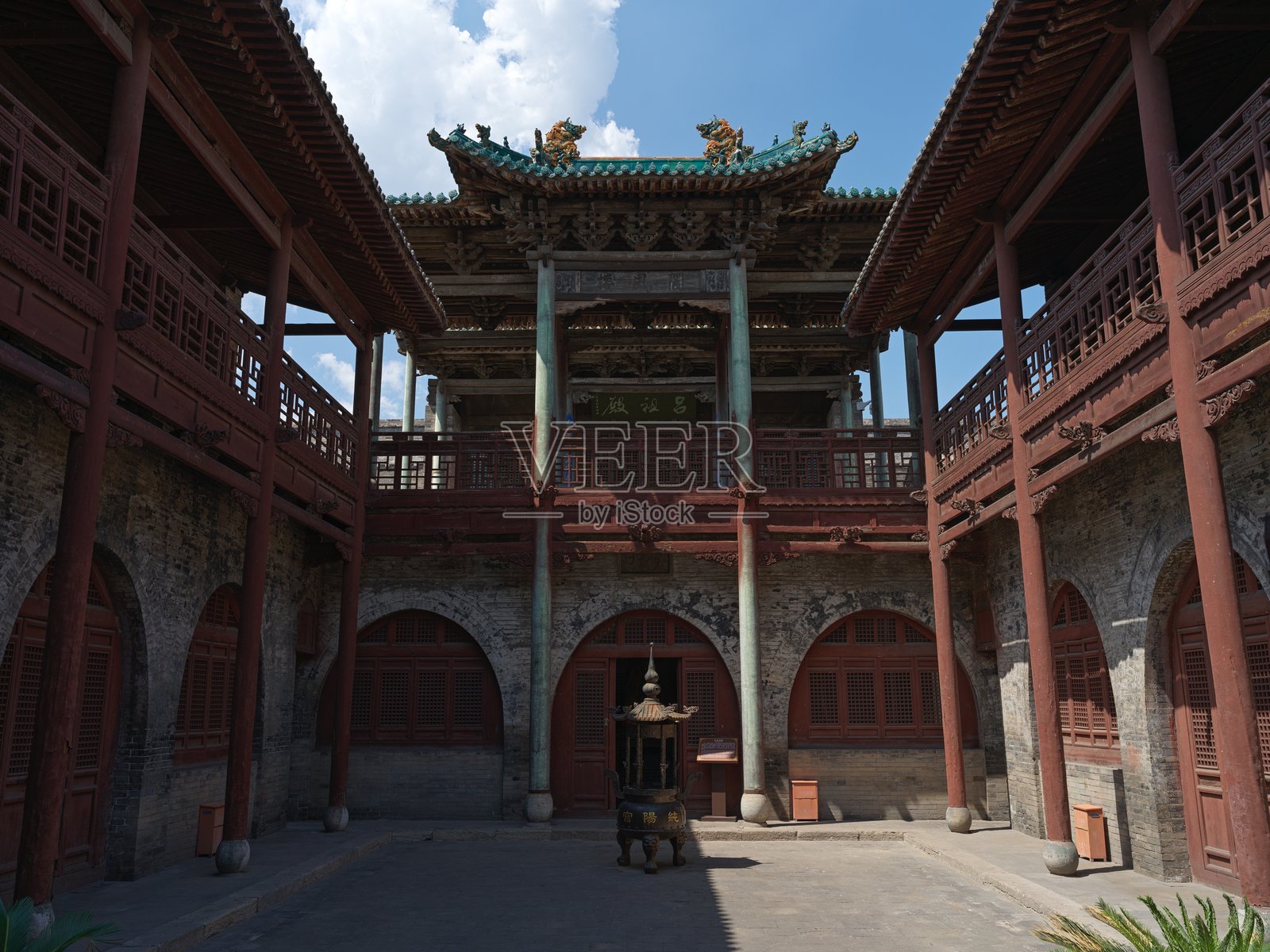 中国山西省介休市后土庙的建筑风格照片摄影图片