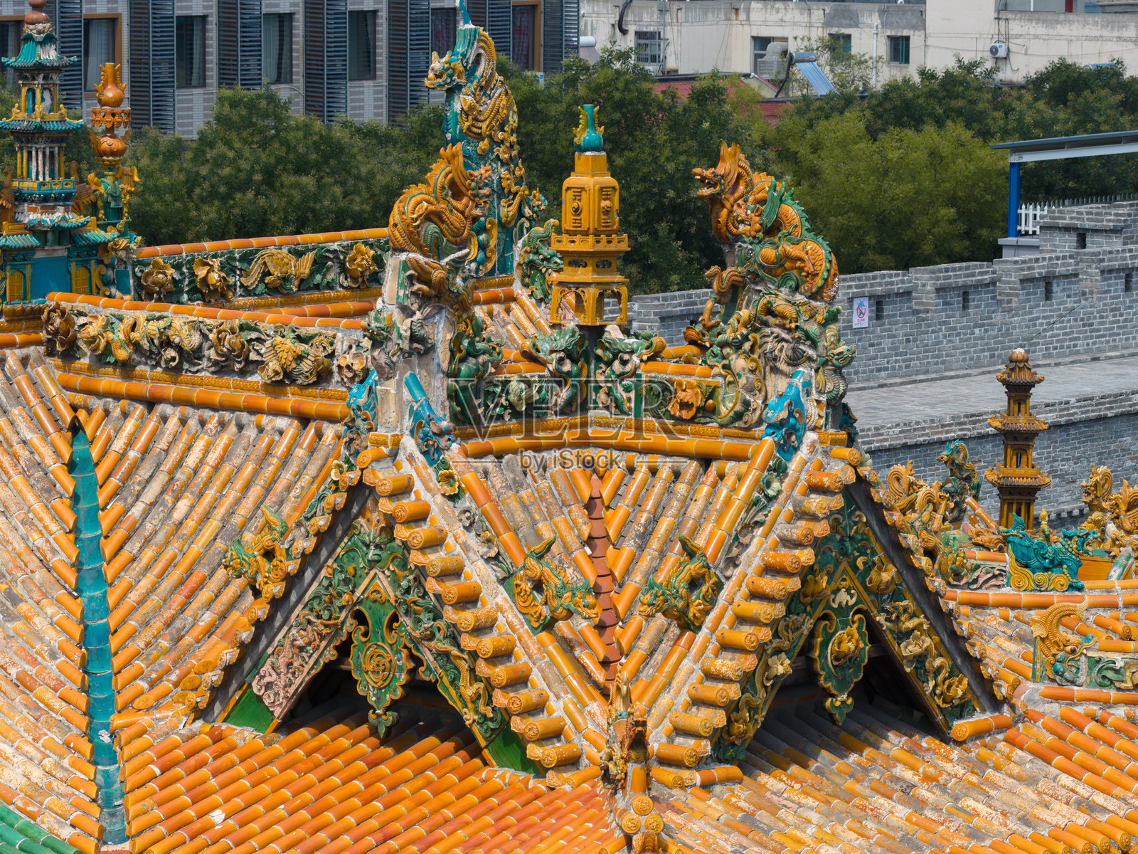 中国山西省介休市后土庙的建筑风格照片摄影图片