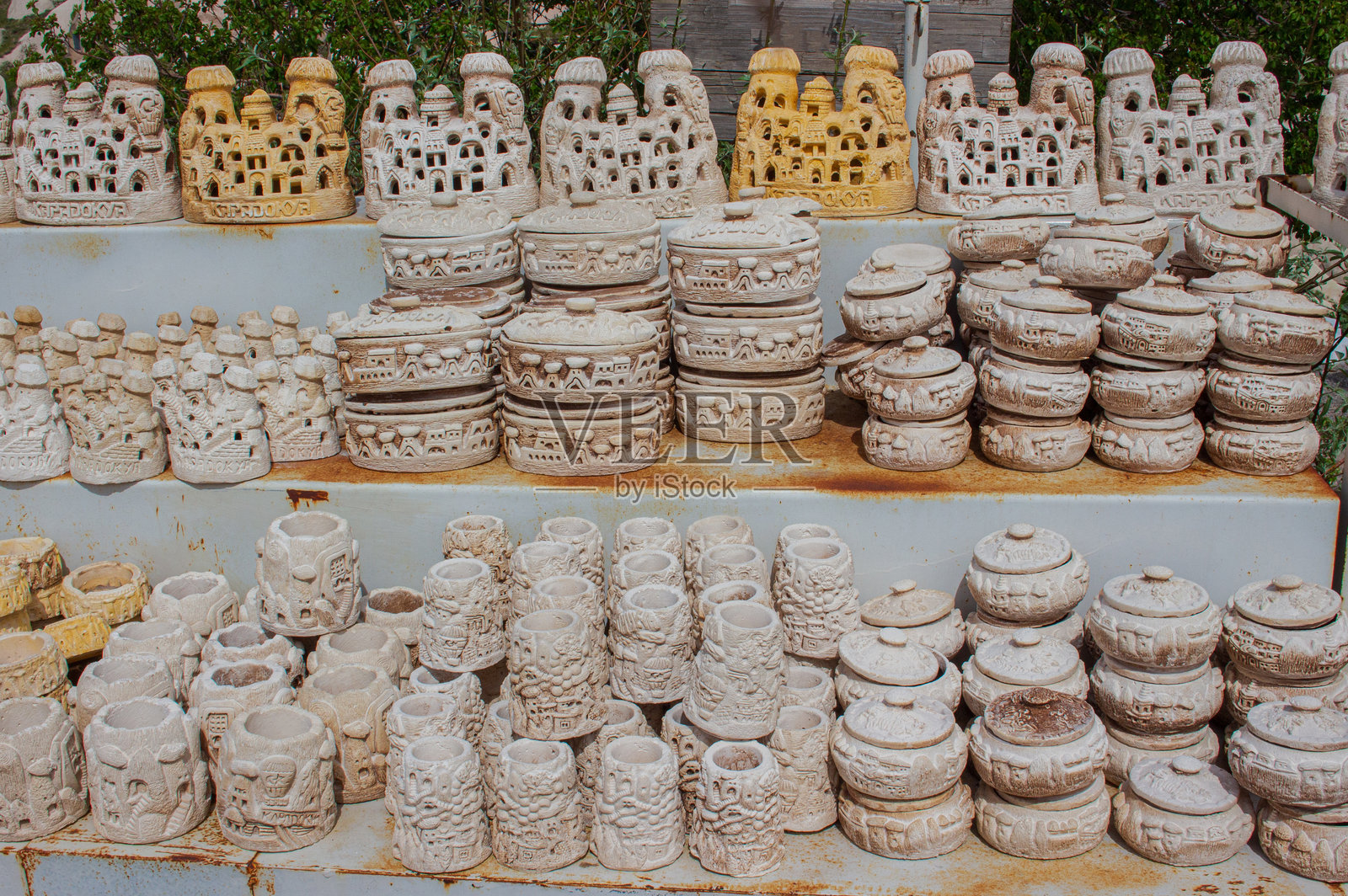 来自土耳其卡帕多奇亚的陶土纪念品照片摄影图片