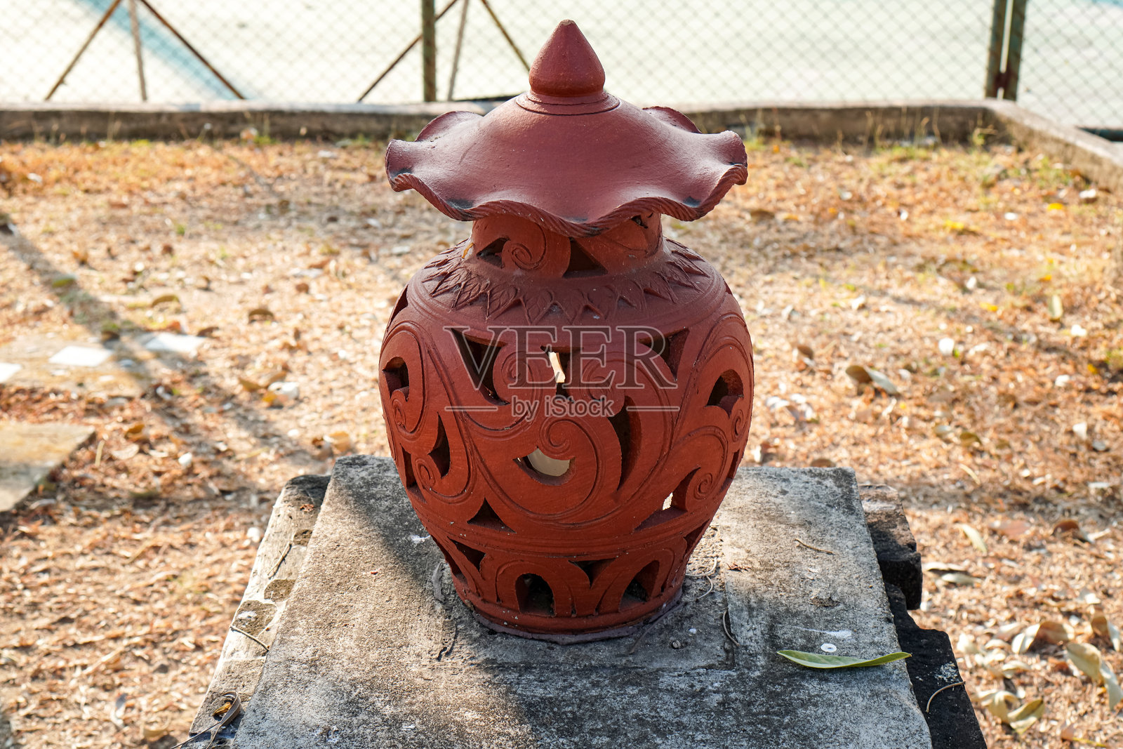 兰纳风格陶土灯笼特写照片摄影图片