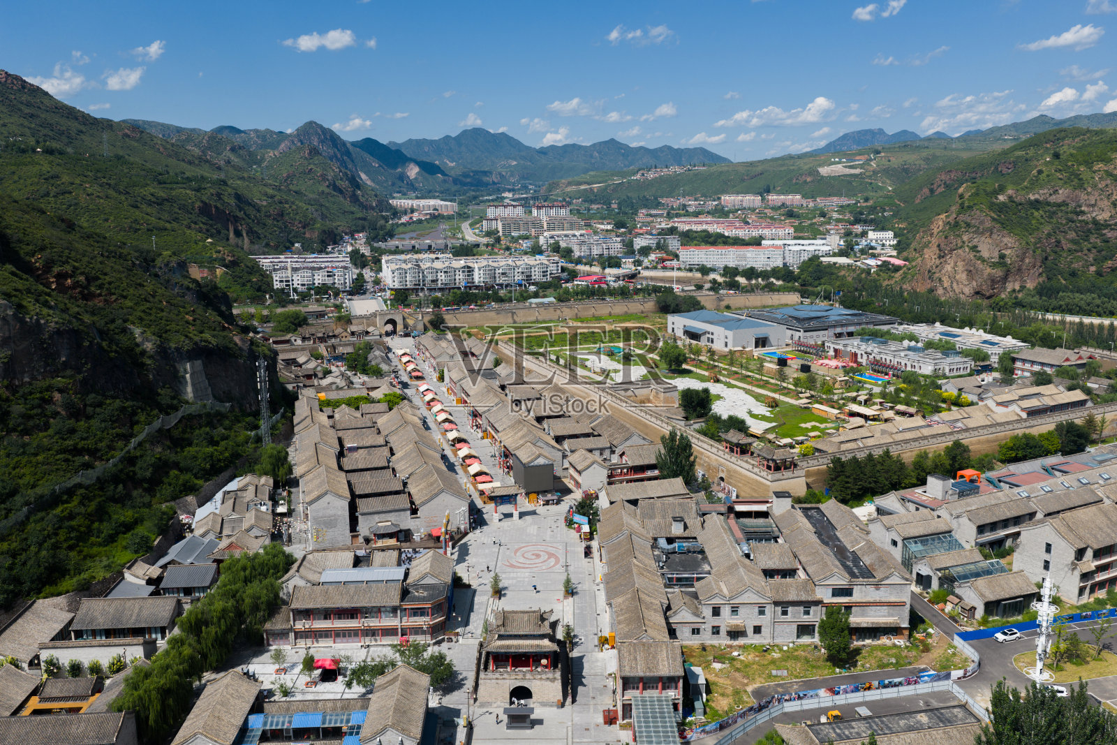 中国河北张家口的长城大境门照片摄影图片