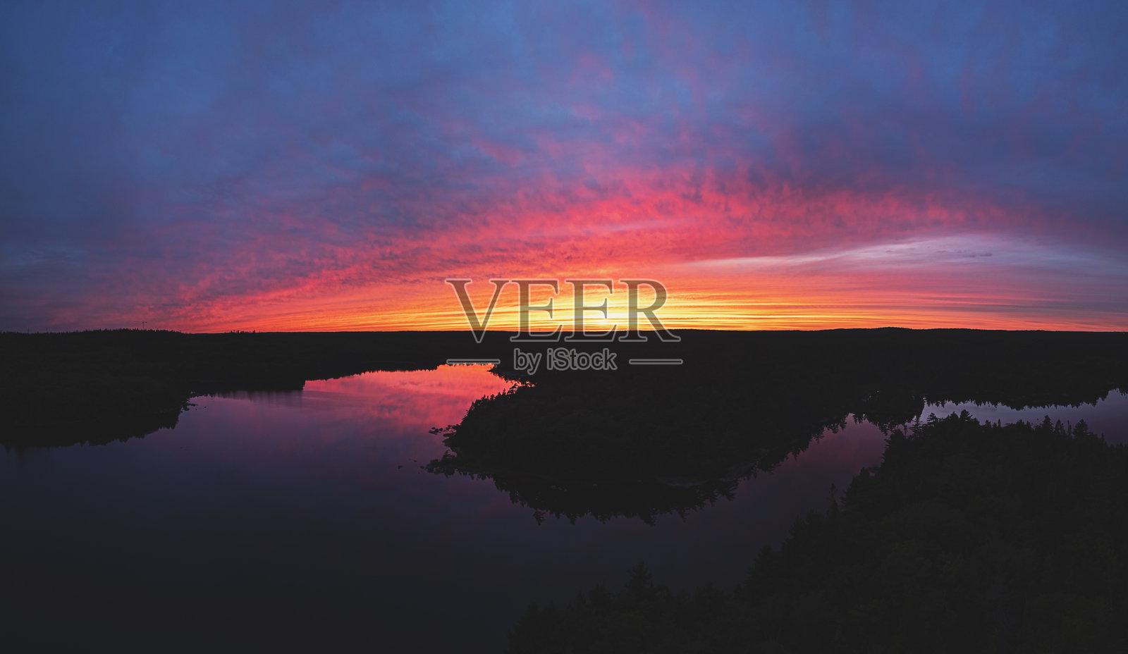 色彩斑斓的荒野照片摄影图片