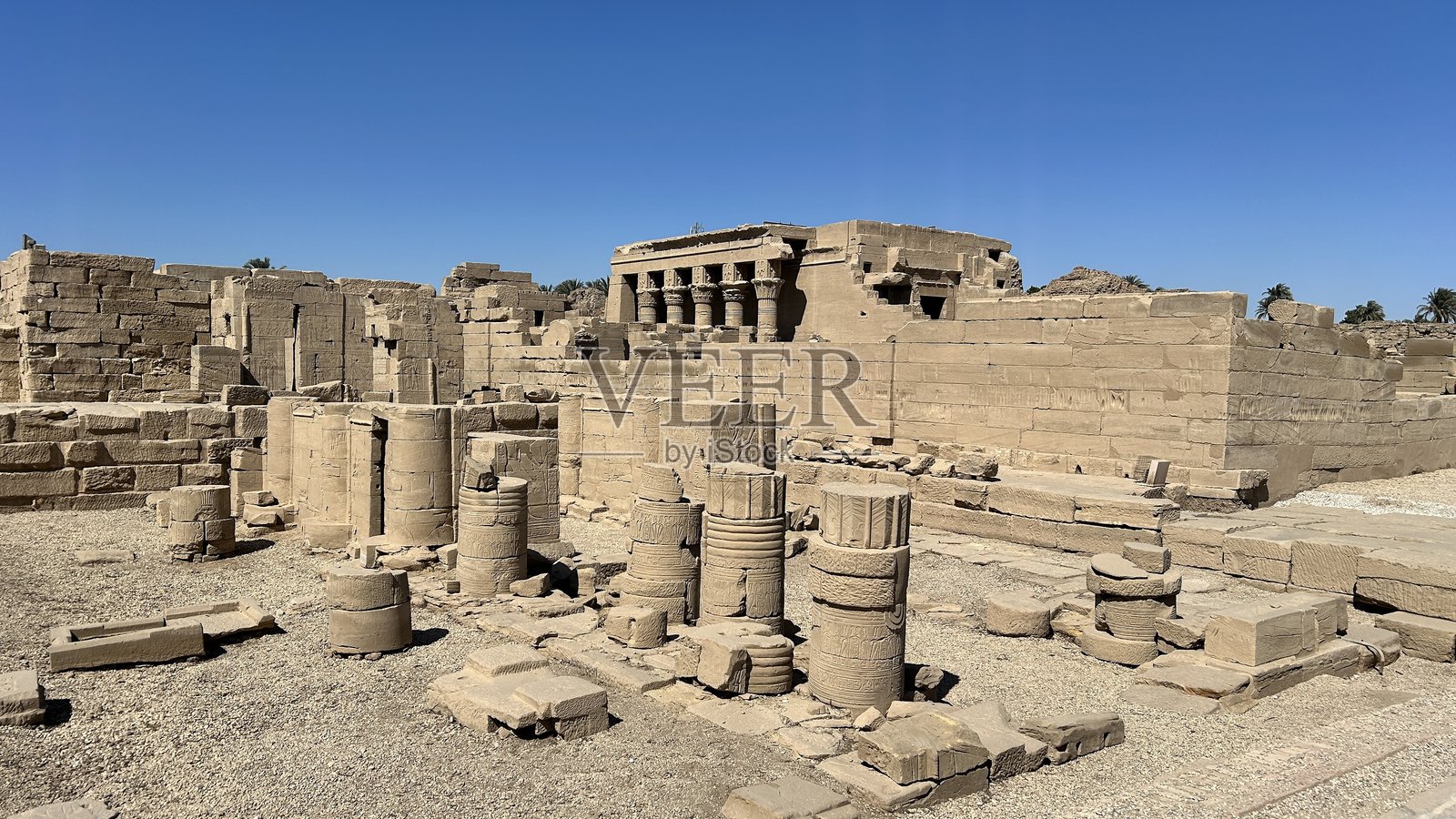 埃及奈克塔尼博一世建造的丹德拉玛米西遗址照片摄影图片