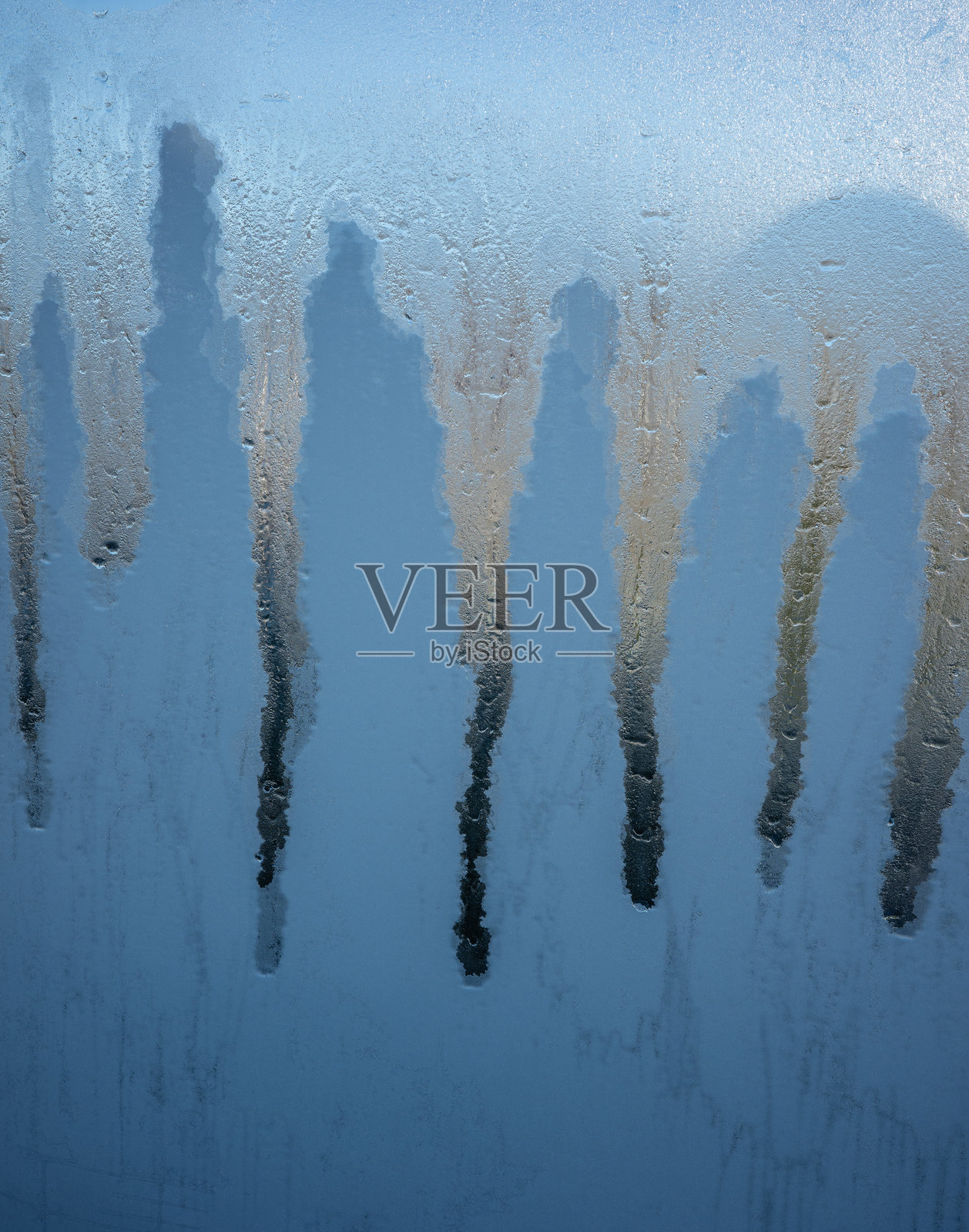 冬季玻璃上的霜照片摄影图片