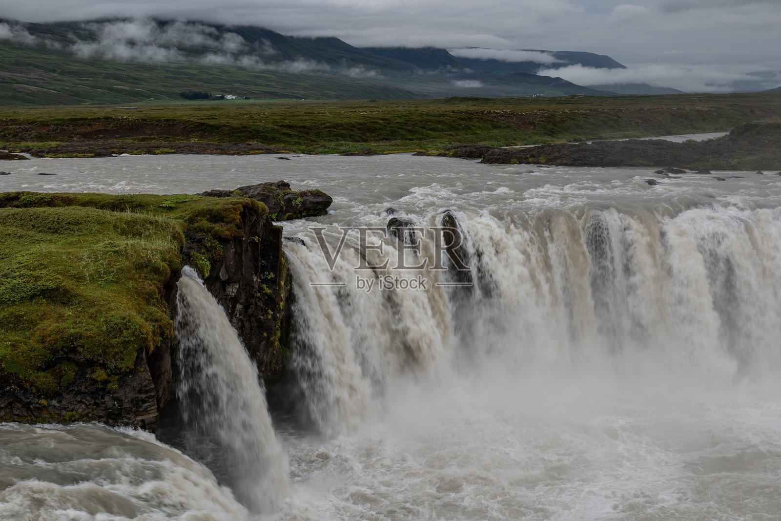 冰岛的戈达瀑布照片摄影图片