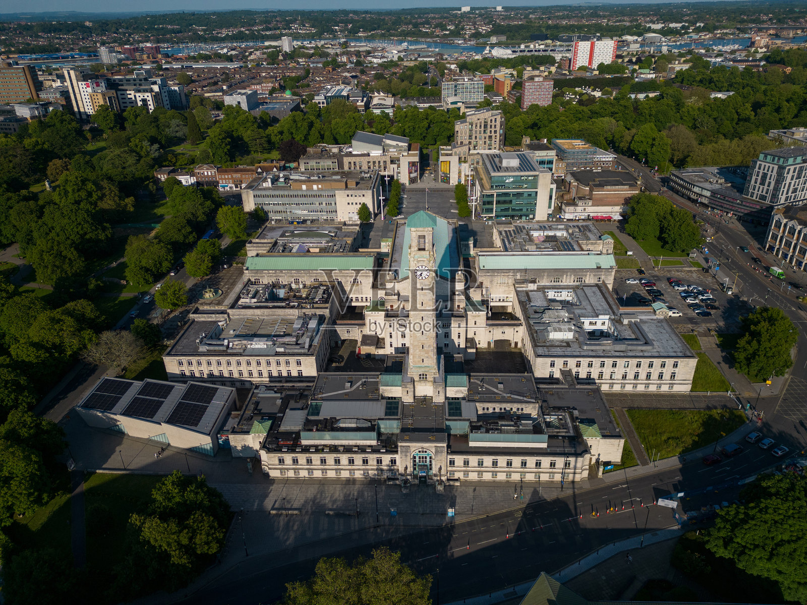 南安普顿钟楼在SeaCity博物馆空中高海拔夏季照片摄影图片