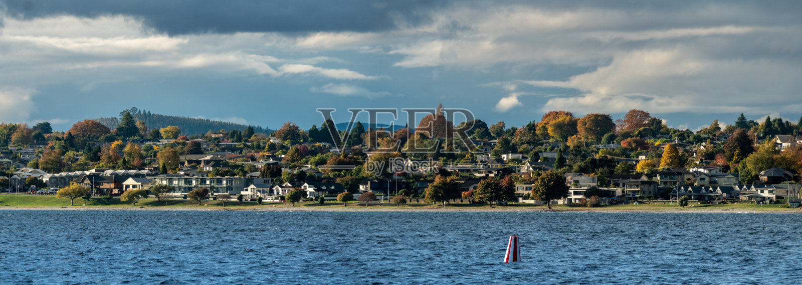 陶波湖的午后景色照片摄影图片