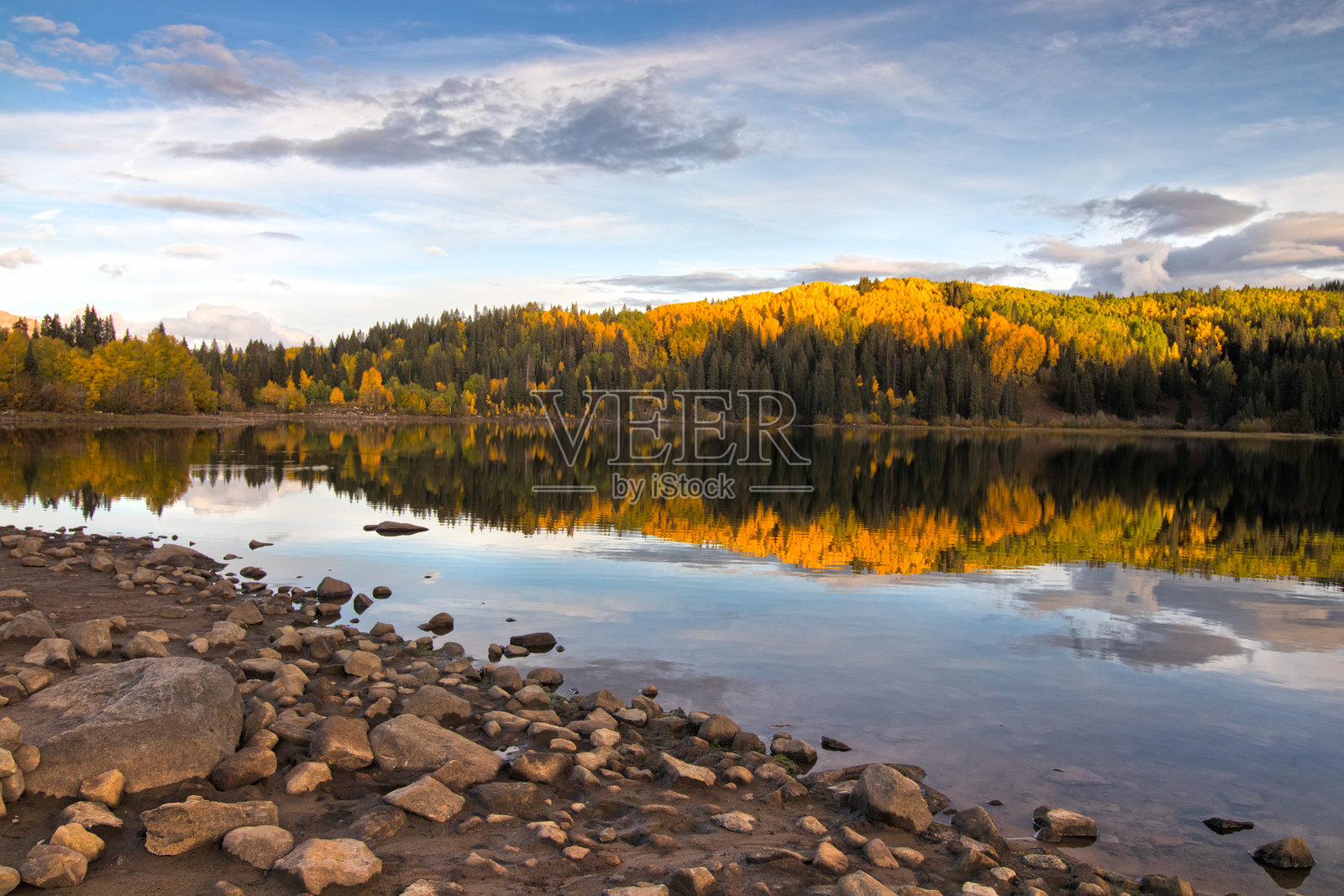 失落湖的日出照片摄影图片