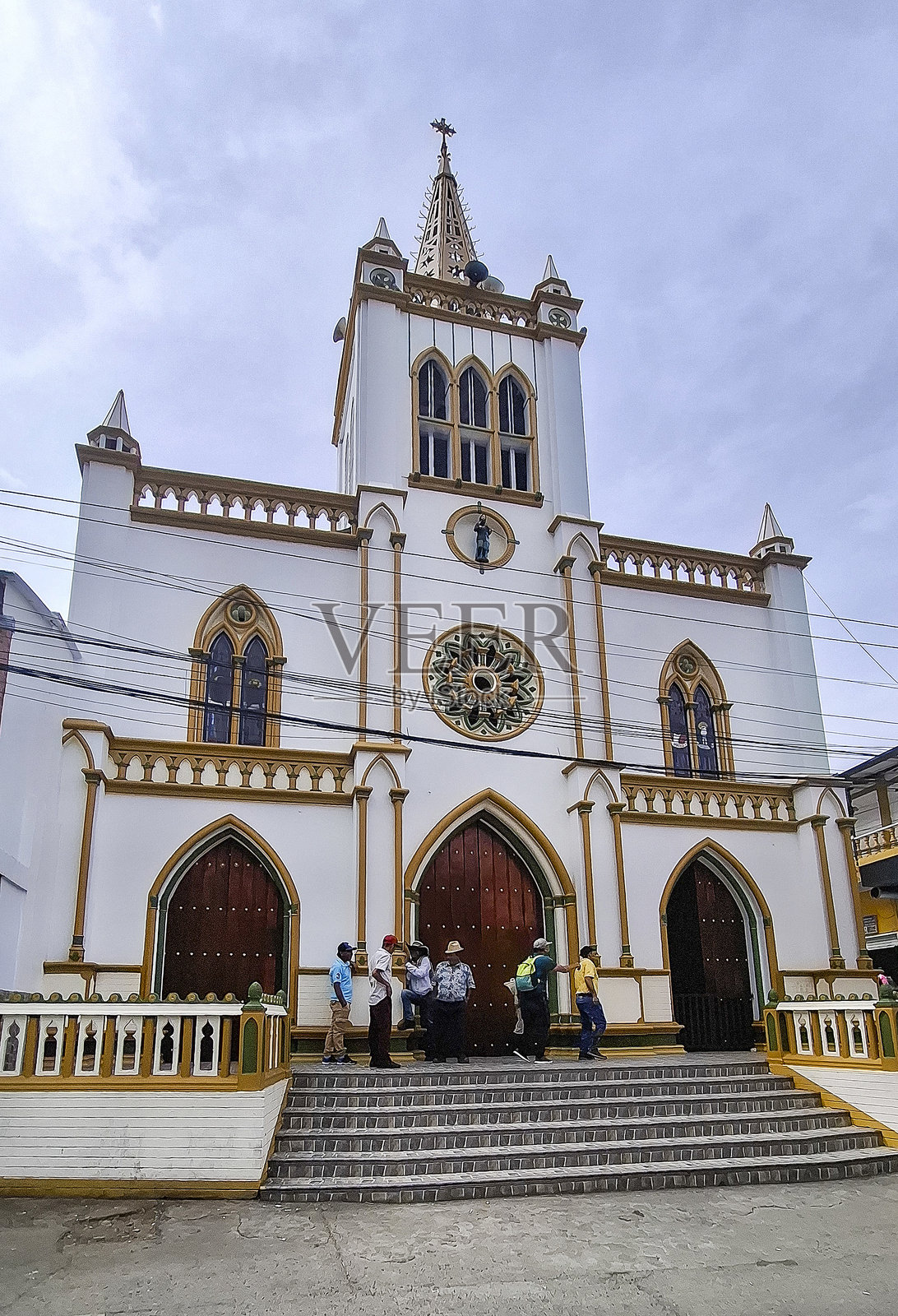 吉拉尔多。圣伊西德罗·拉布拉多教区，天主教堂照片摄影图片