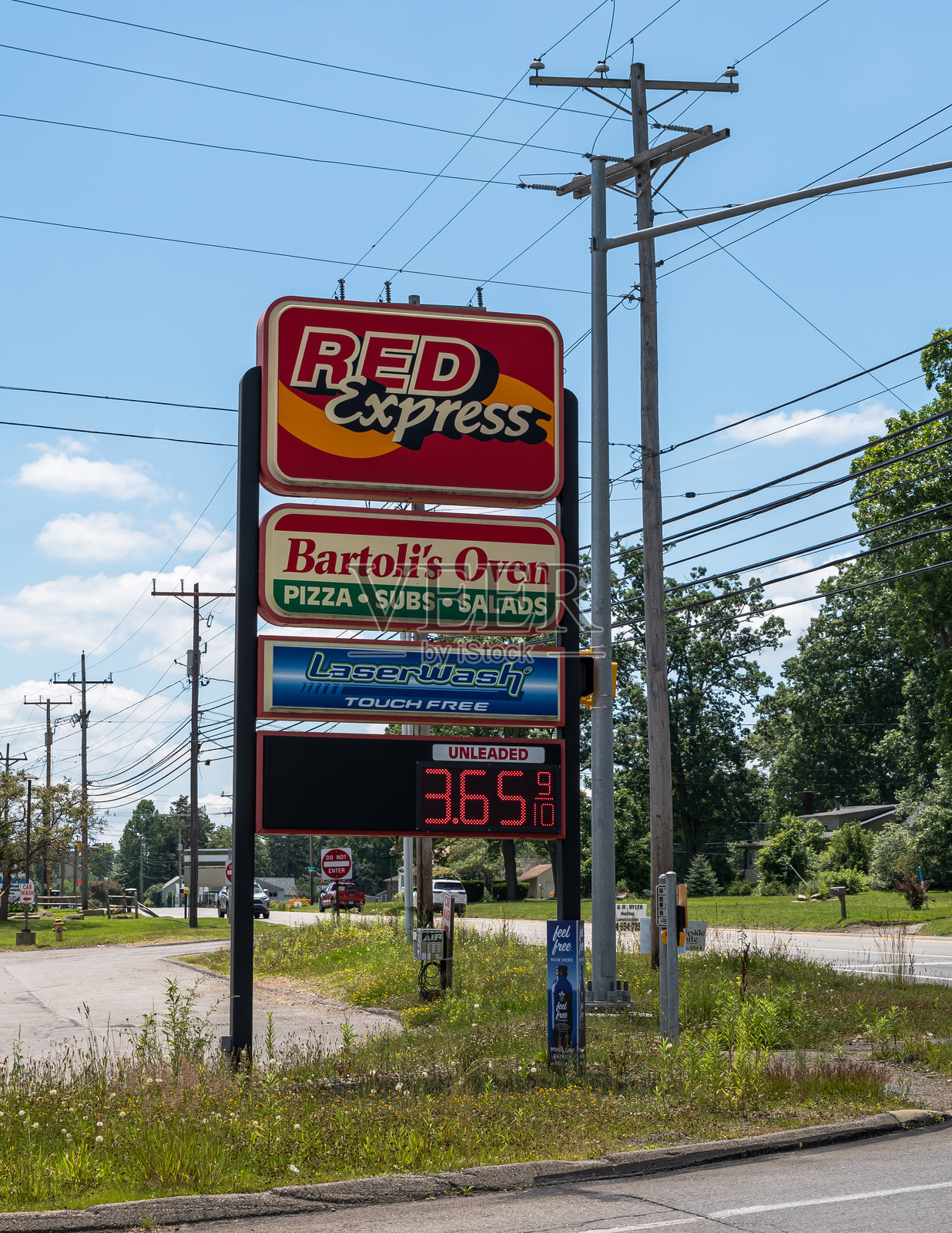 美国宾夕法尼亚州富兰克林的加油站标志照片摄影图片