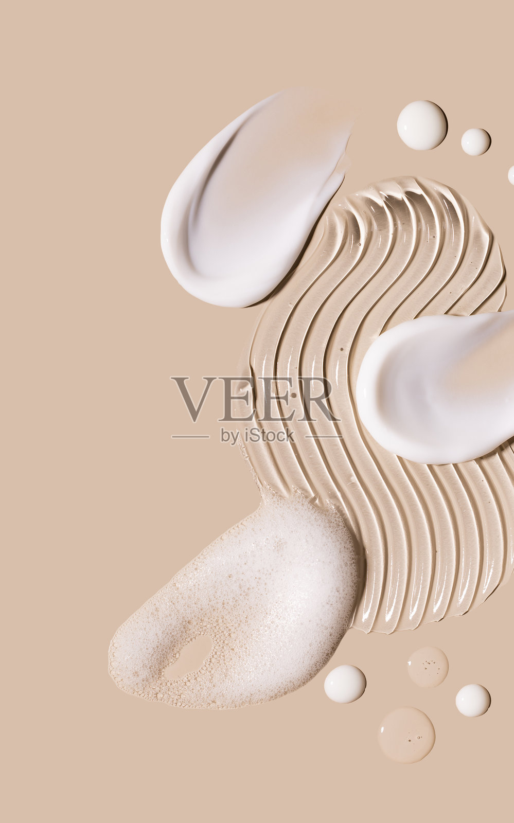 化妆品护理产品样本，奶油质地涂抹在米色背景上，保湿与护肤概念照片摄影图片