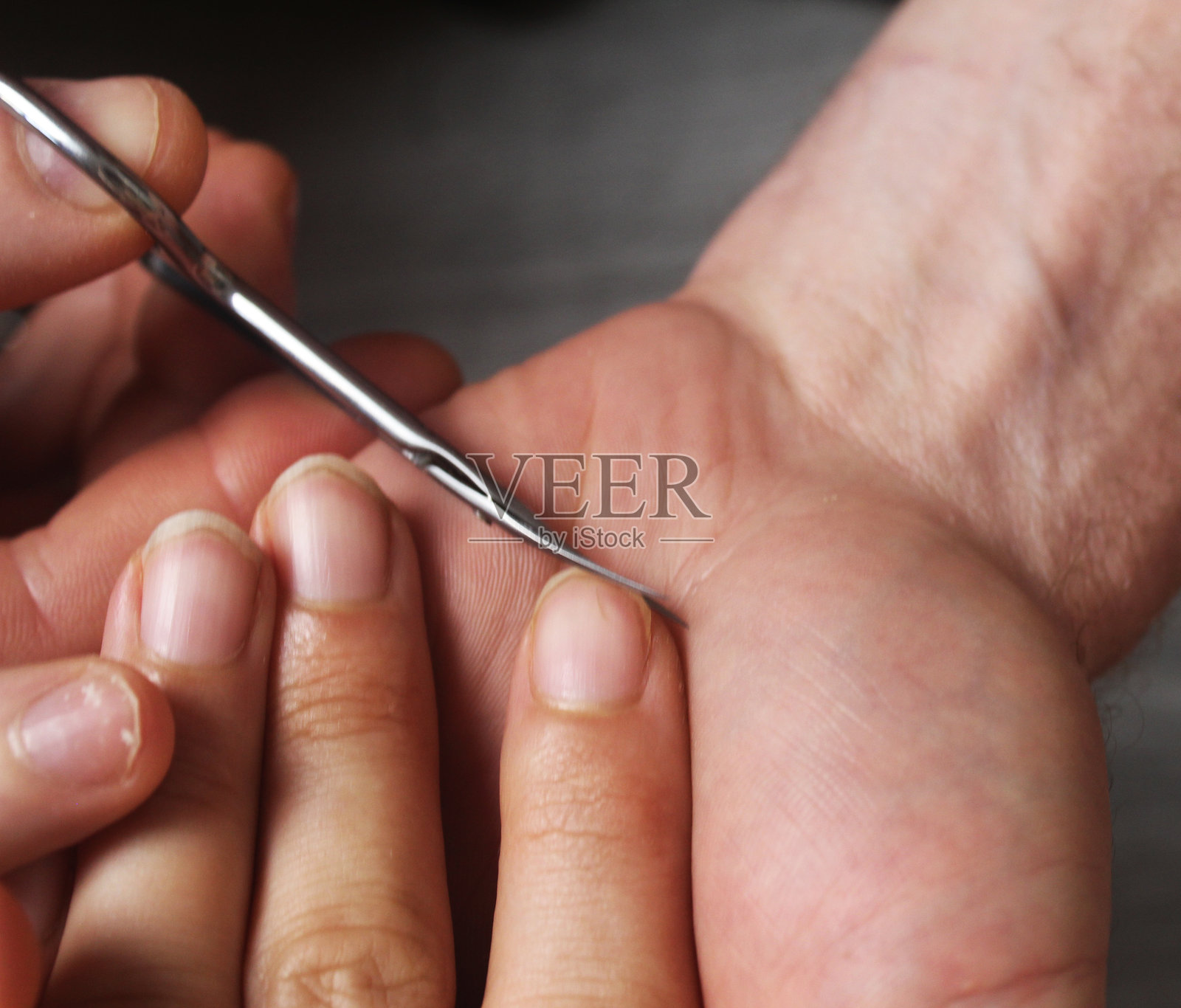 家庭指甲护理特写照片摄影图片