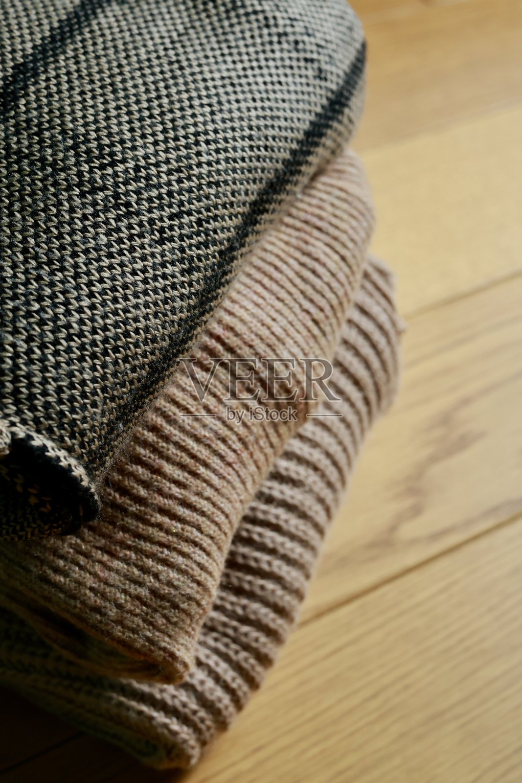 米色毛衣照片摄影图片