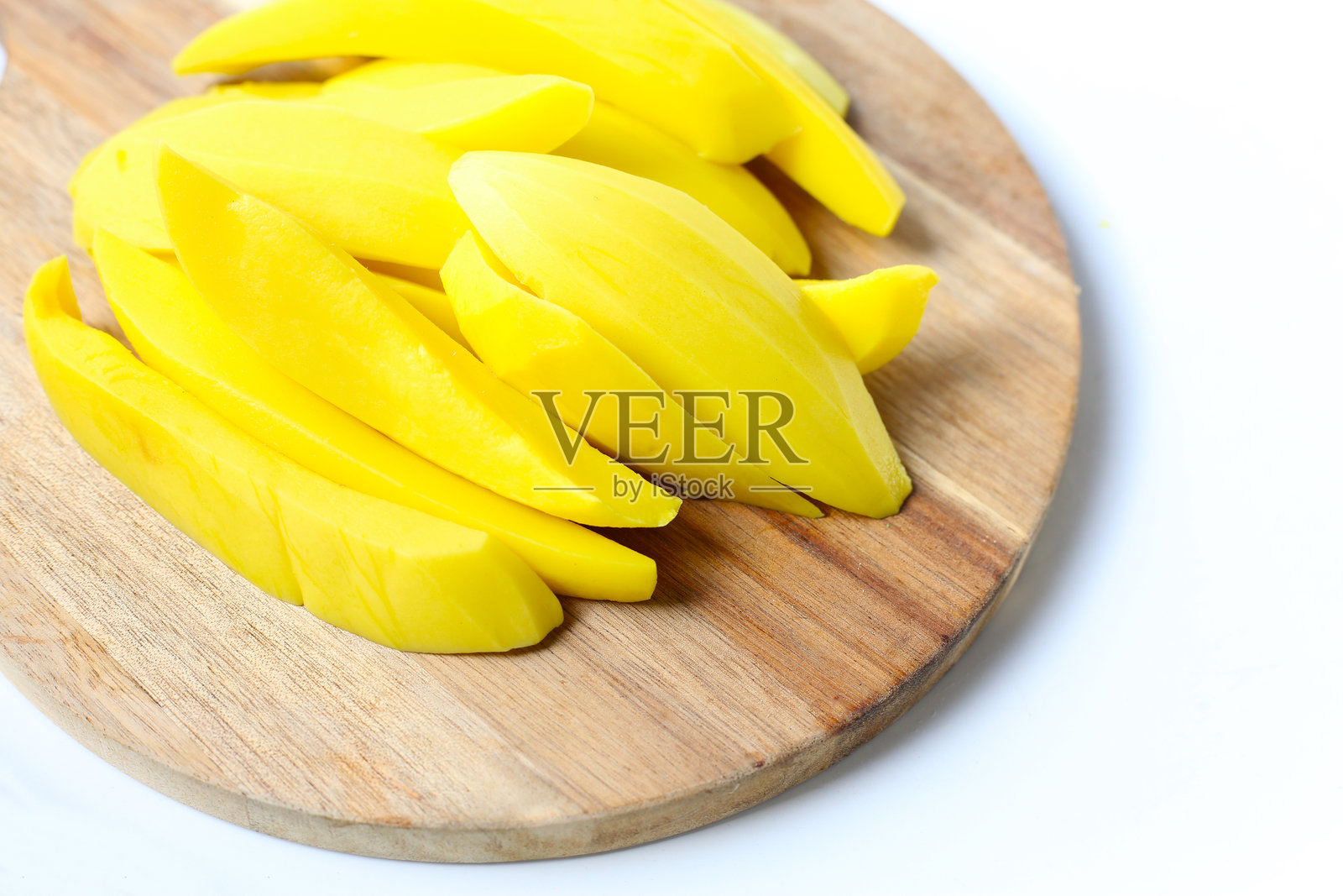 腌制的芒果片，甜脆可口照片摄影图片