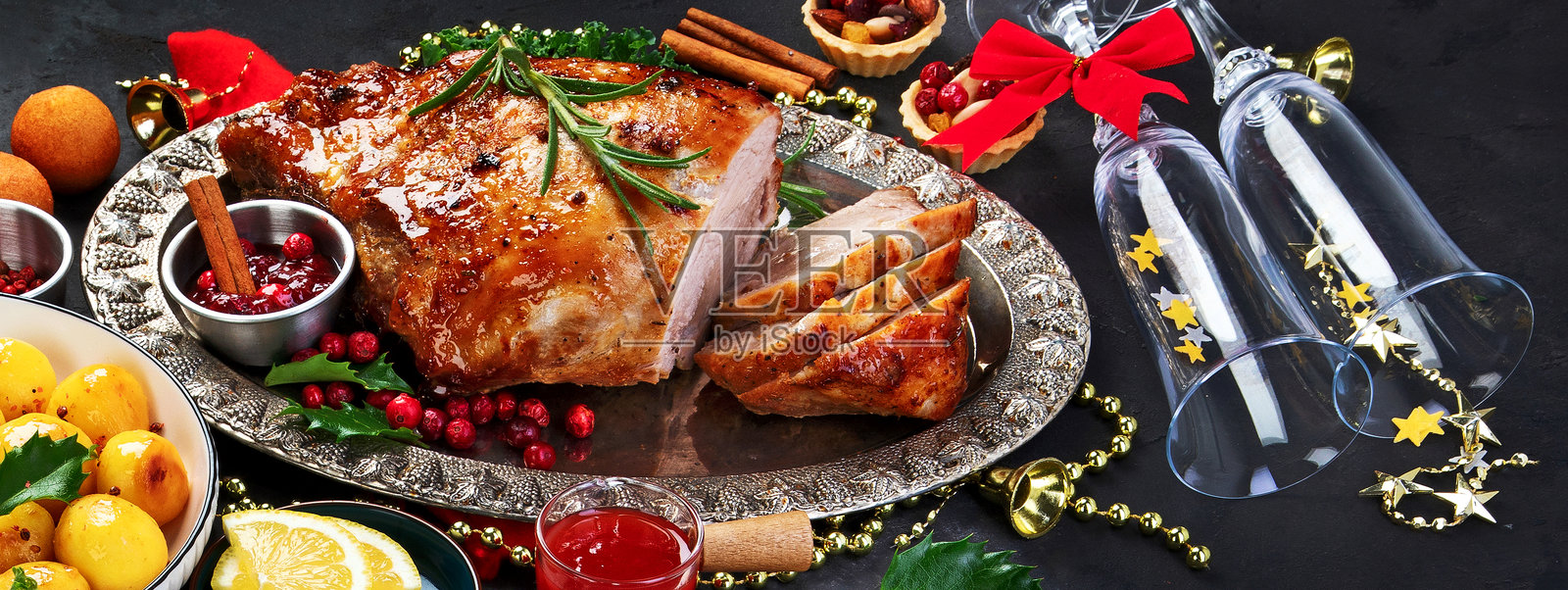 传统圣诞晚餐照片摄影图片