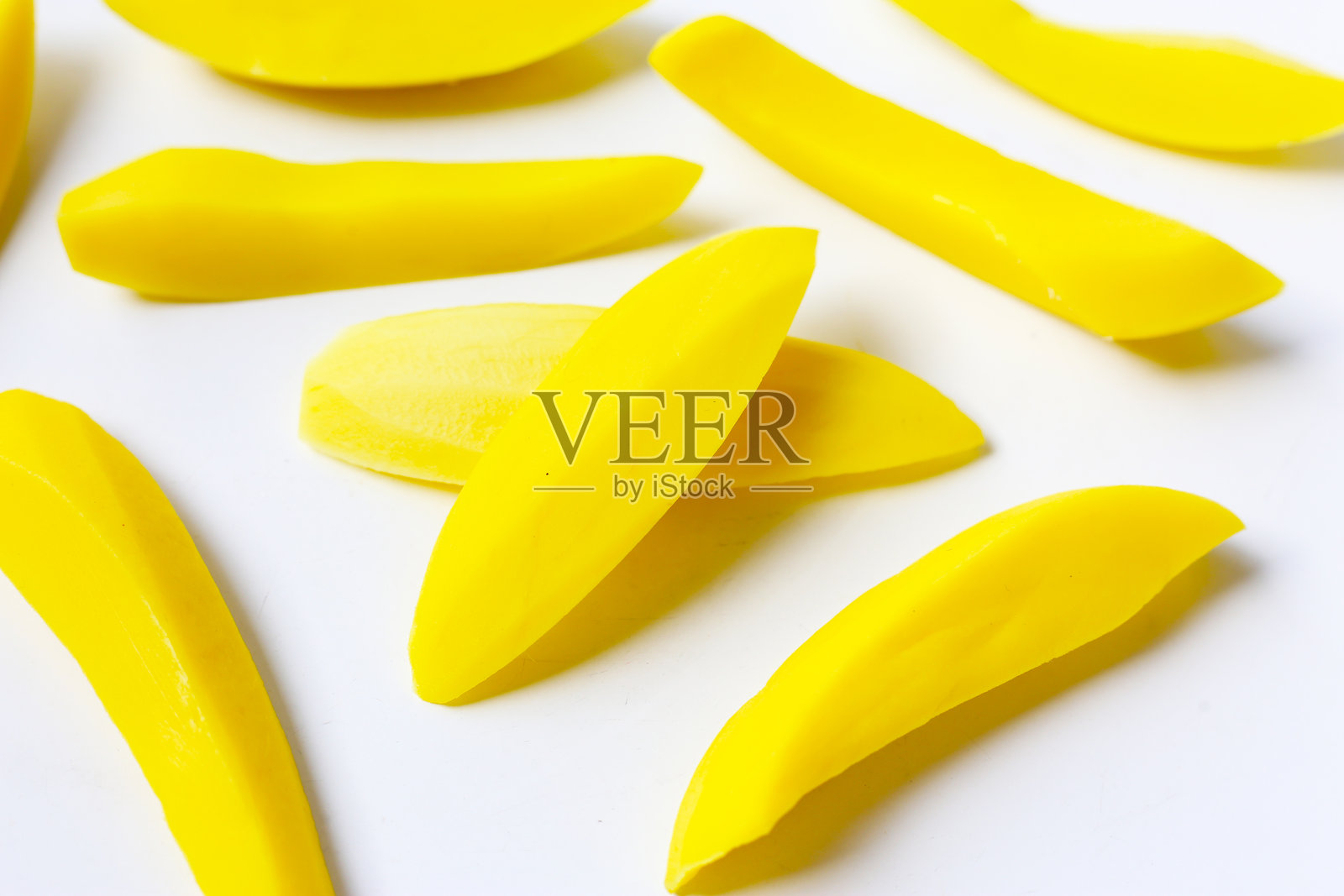 腌制的芒果片，甜脆可口照片摄影图片