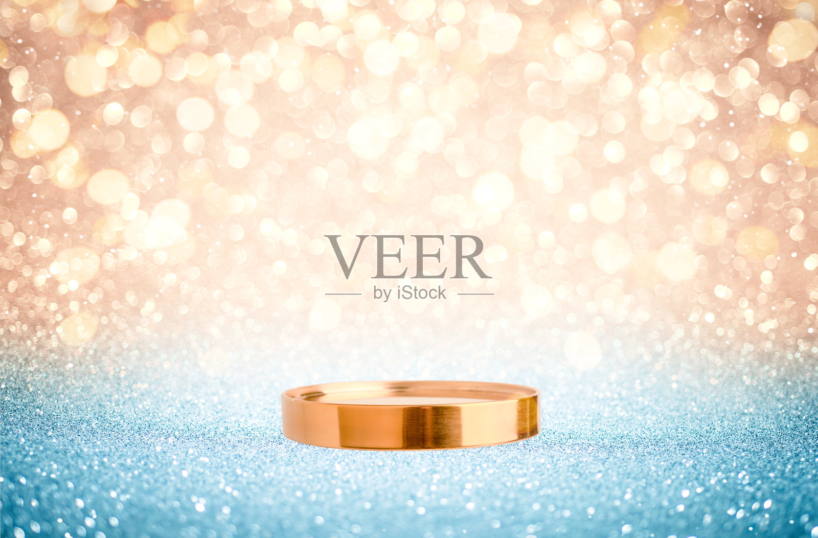 圣诞背景，金色讲台和奢华的散景灯光照片摄影图片