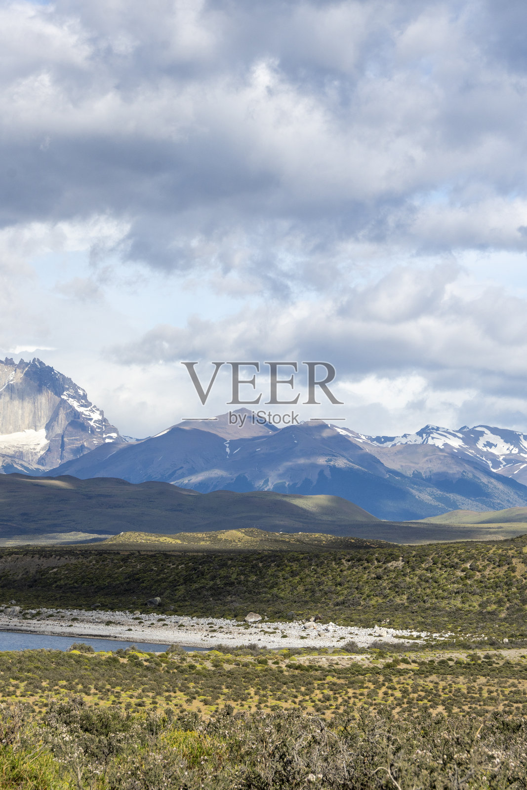 智利南美洲托雷斯德尔潘恩国家公园的山地风景照片摄影图片