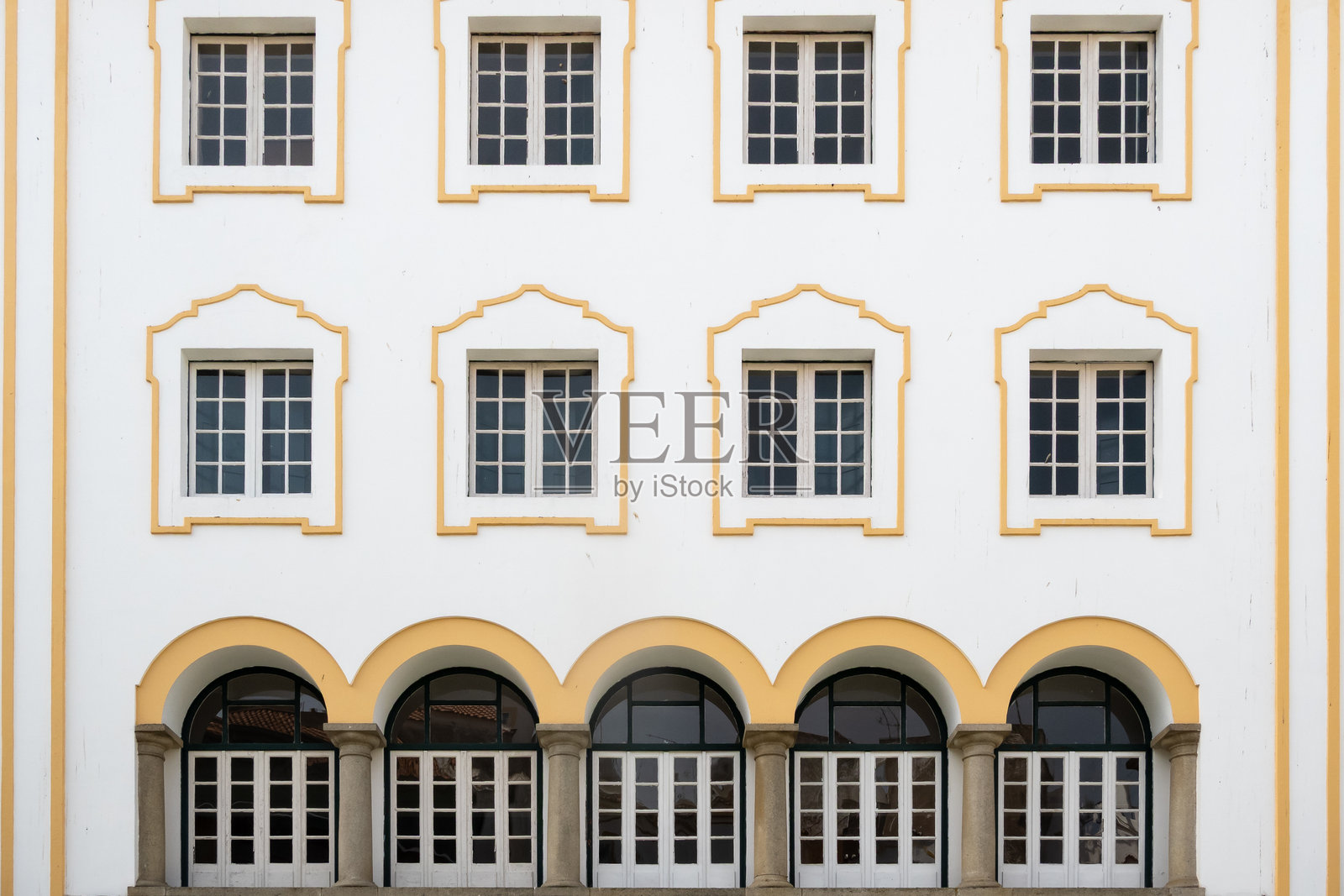 葡萄牙埃尔瓦什传统公寓建筑外立面的特写照片摄影图片