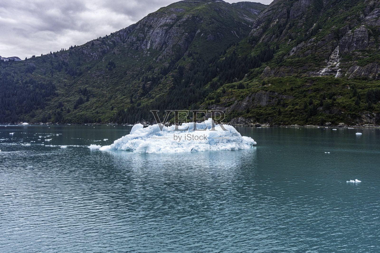 阿拉斯加冰川和冰川湖泊照片摄影图片
